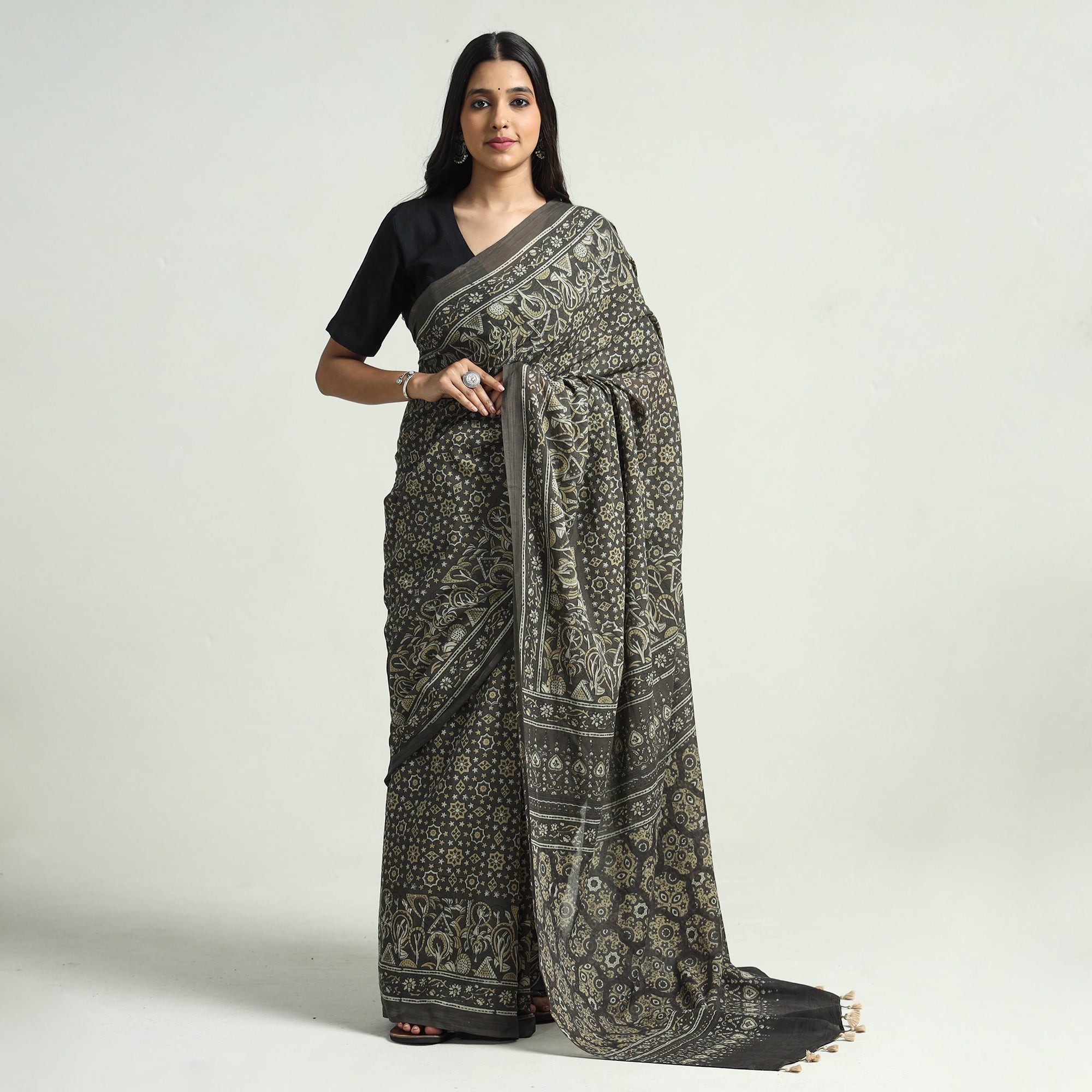 Buy Classic Elegance. Ajrakh Hand Block Printed Cotton Mul Saree - Blue  Diamond Online