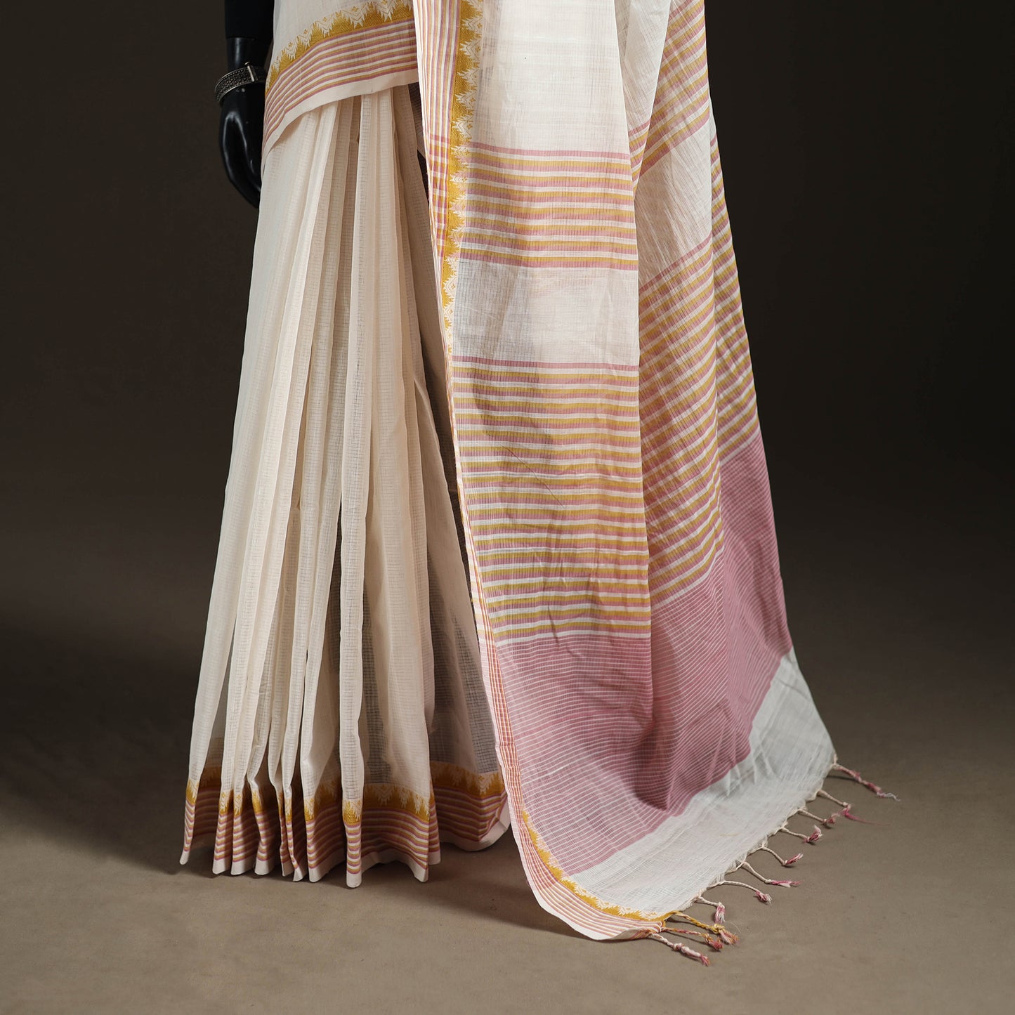 Godavari Plain Pure Handloom Dobby Cotton Saree 26