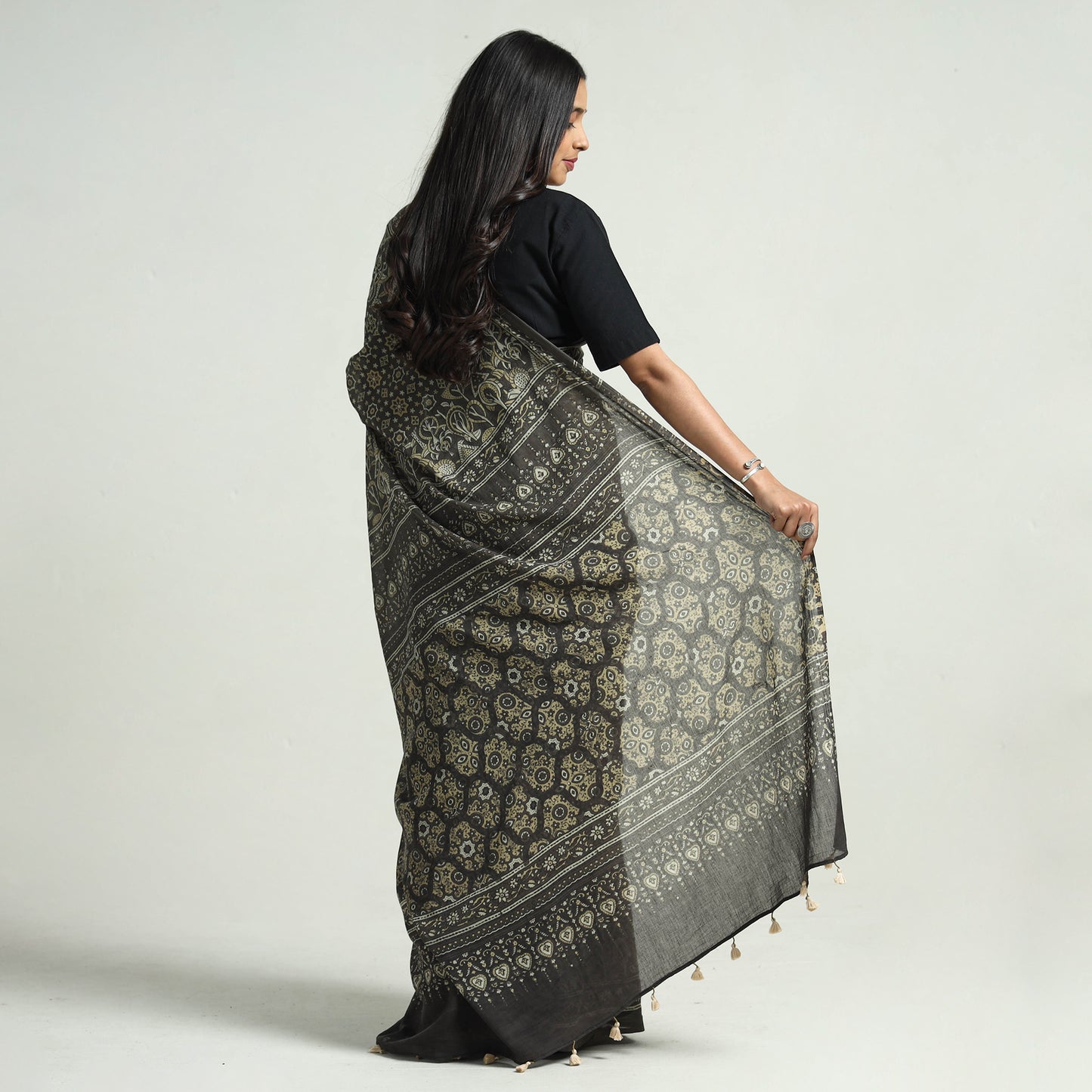 ajrakh saree