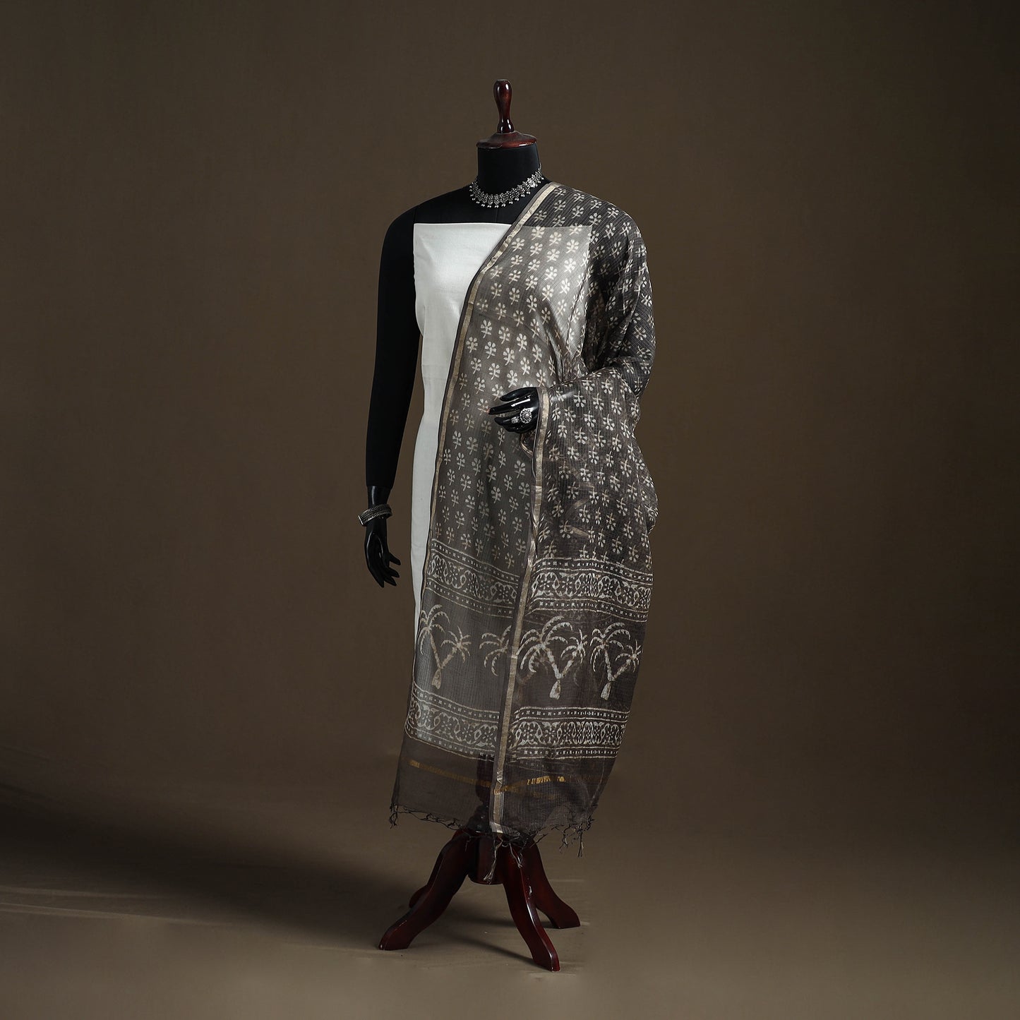 Pipad Hand Block Print Natural Dyed Kota Doria Cotton Dupatta 10