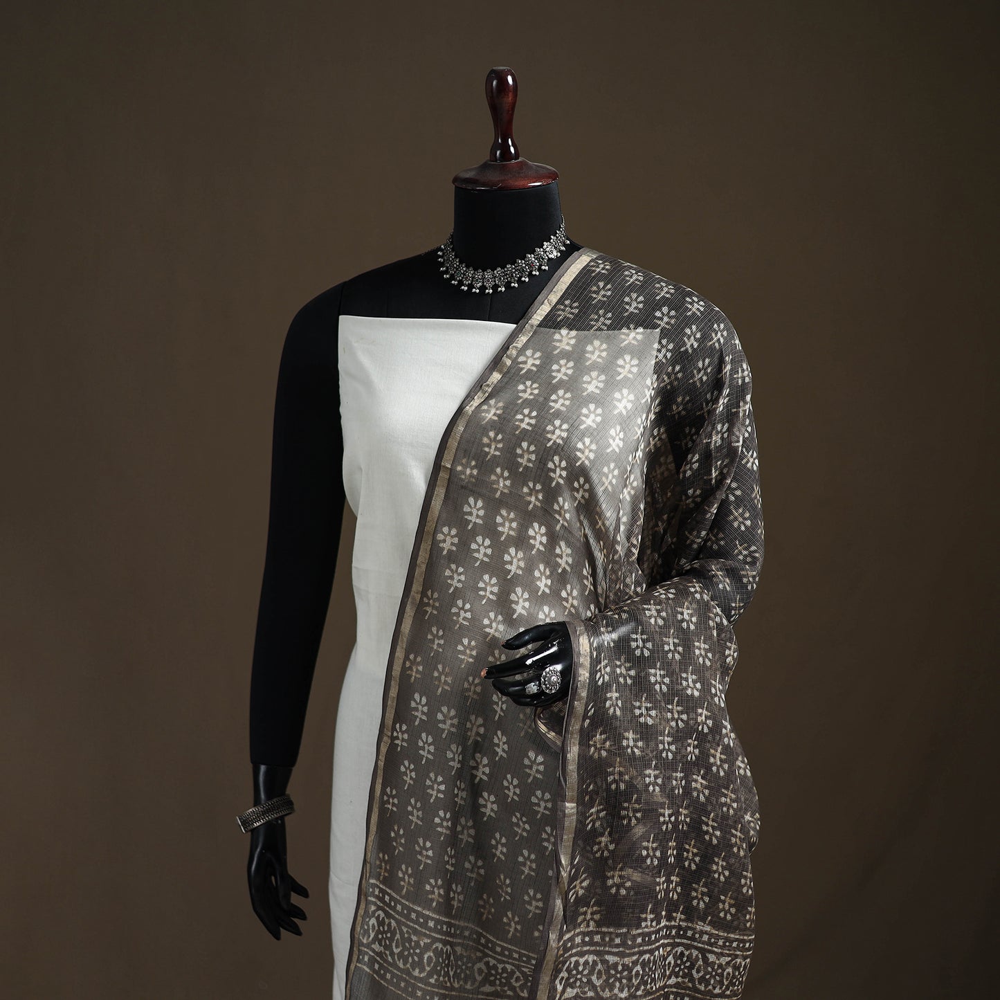 Pipad Hand Block Print Natural Dyed Kota Doria Cotton Dupatta 10