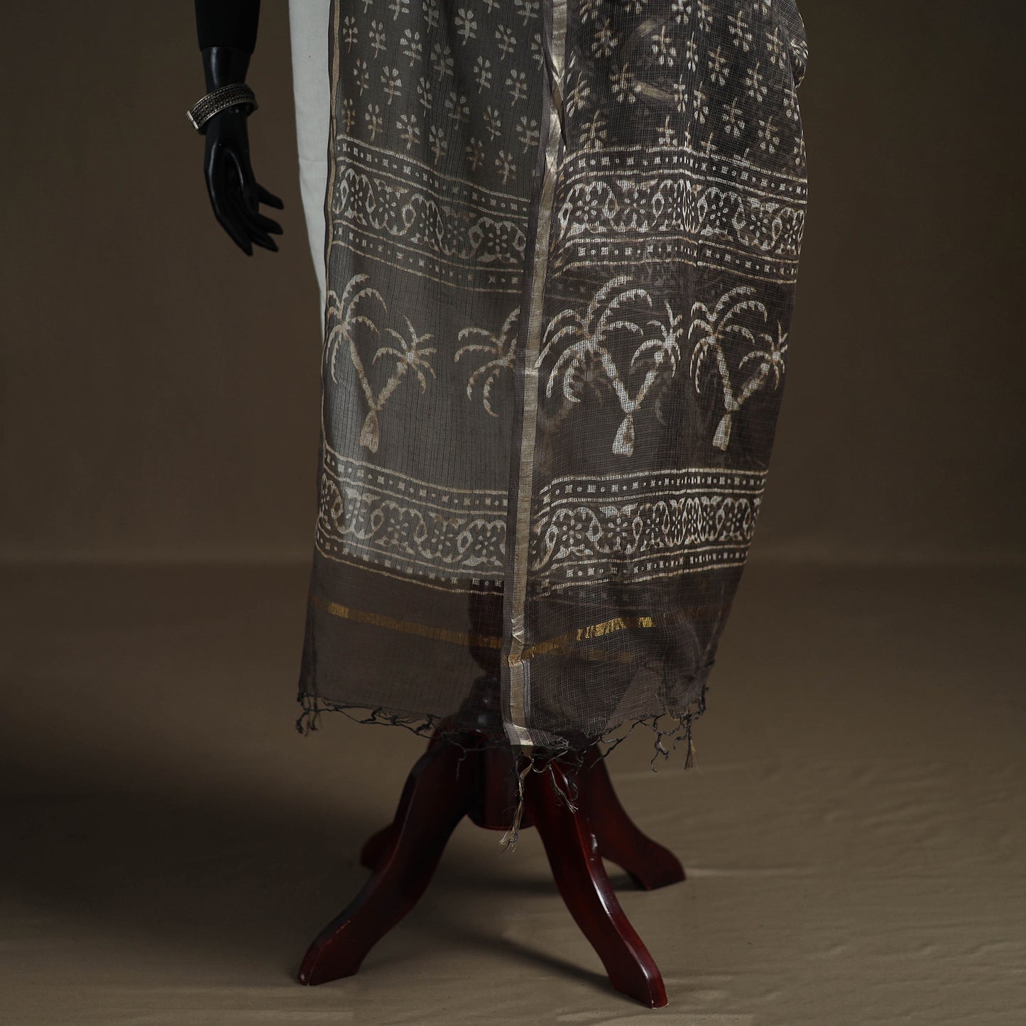 Pipad Hand Block Print Natural Dyed Kota Doria Cotton Dupatta 10