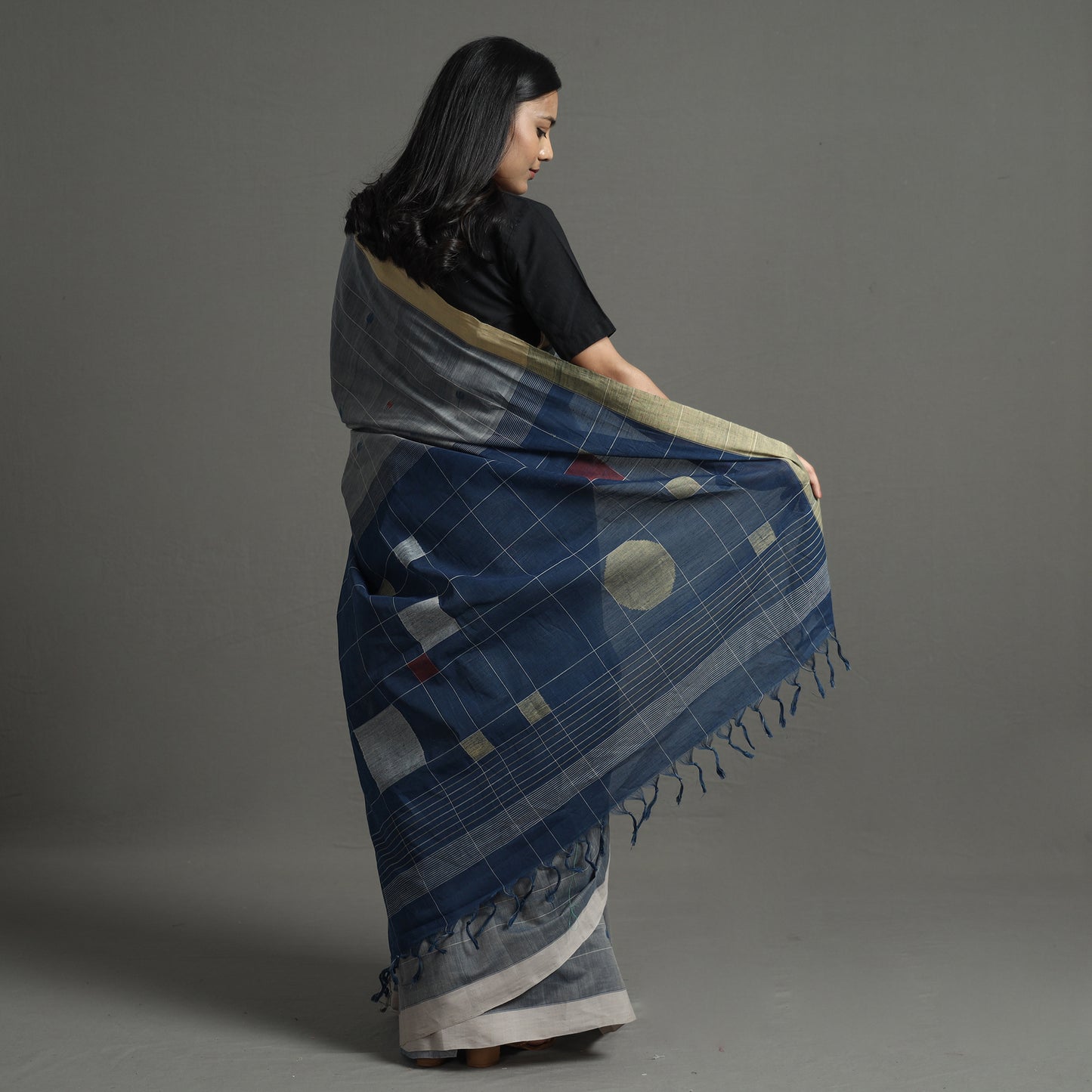 Grey - Srikakulam Jamdani Handspun Handloom Cotton Saree 28