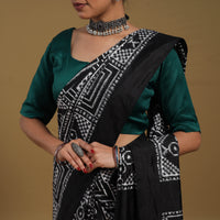 Black - Handspun Handloom Silk Pochampally Double Ikat Saree 04