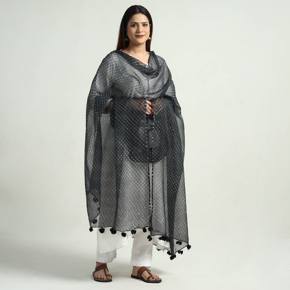 Black - Leheriya Tie-Dye Mothra Kota Doria Cotton Dupatta with Tassels 08