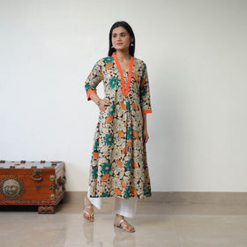 Beige - Printed Cotton Flared Kalamkari Kurta with Patchwork 03