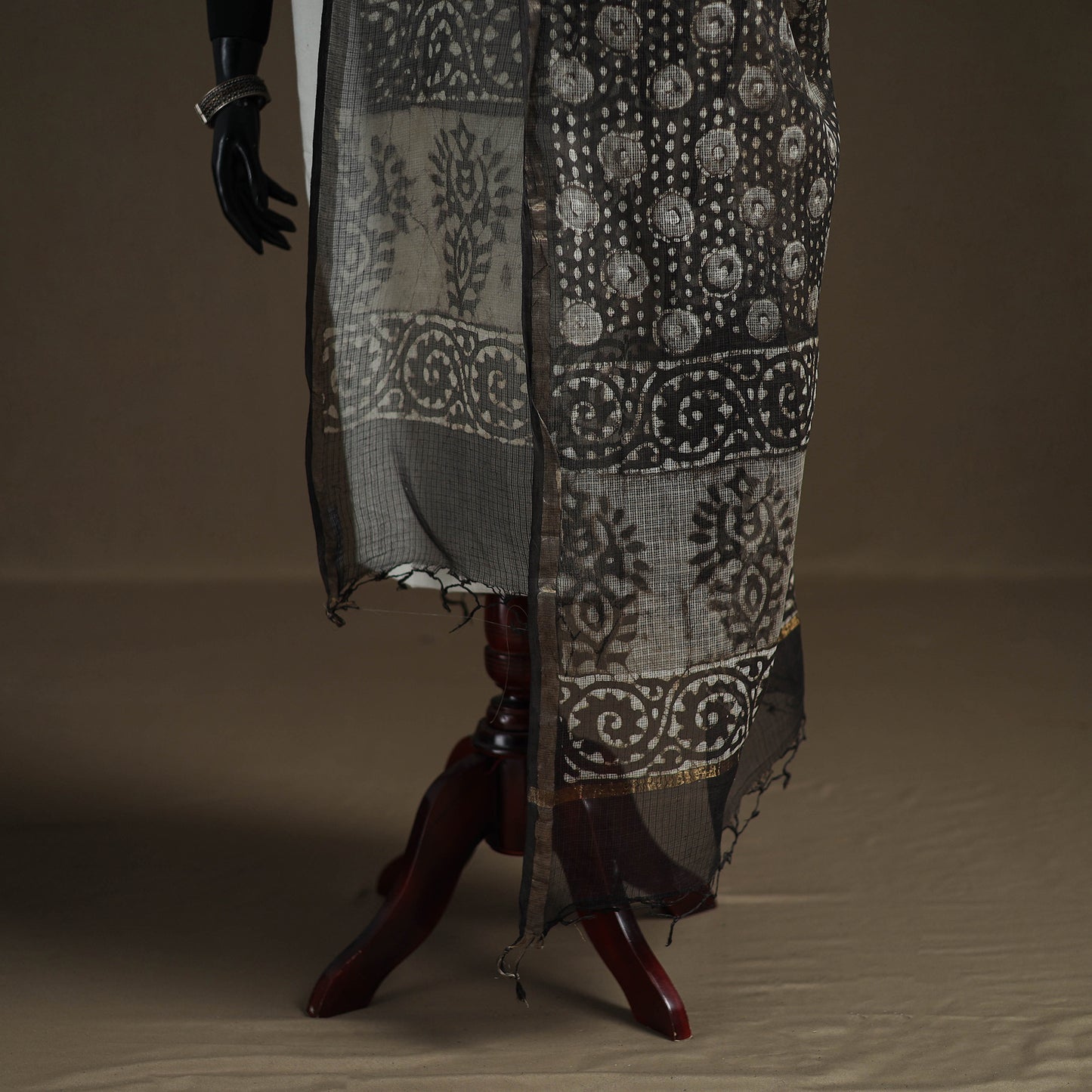 Pipad Hand Block Print Natural Dyed Kota Doria Cotton Dupatta 13