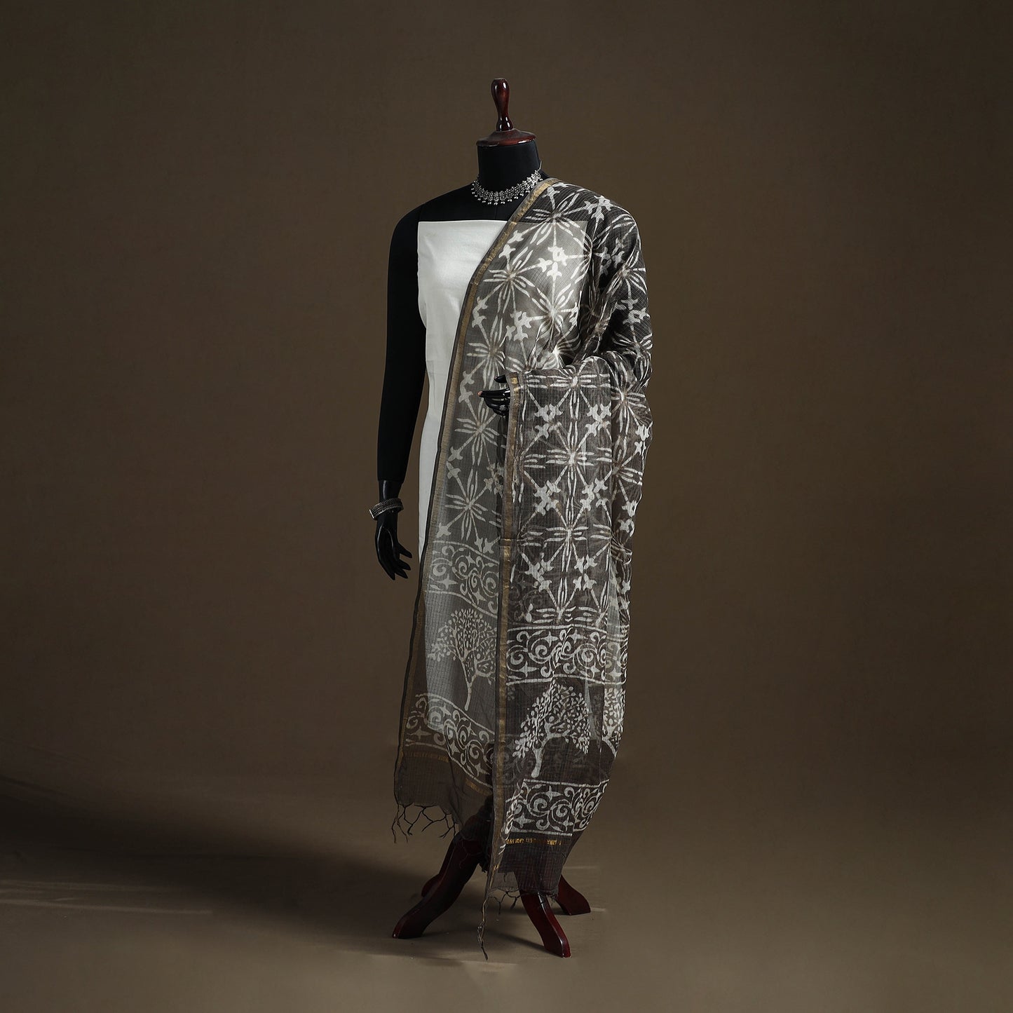 Pipad Hand Block Print Natural Dyed Kota Doria Cotton Dupatta 15