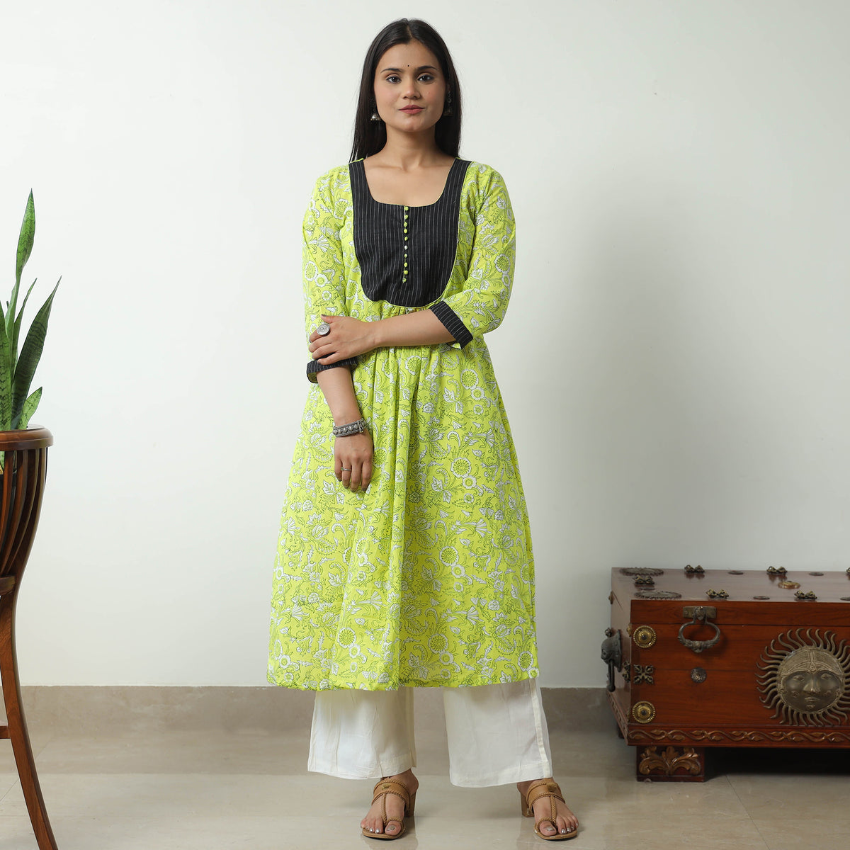 Green - Sanganeri Block Printed Cotton A-Line Kurta with Jacquard Patchwork 03