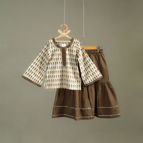 Girls Gota Work Bagh Block Print Cotton Kurta with Sharara Set (3-4 Years) 46