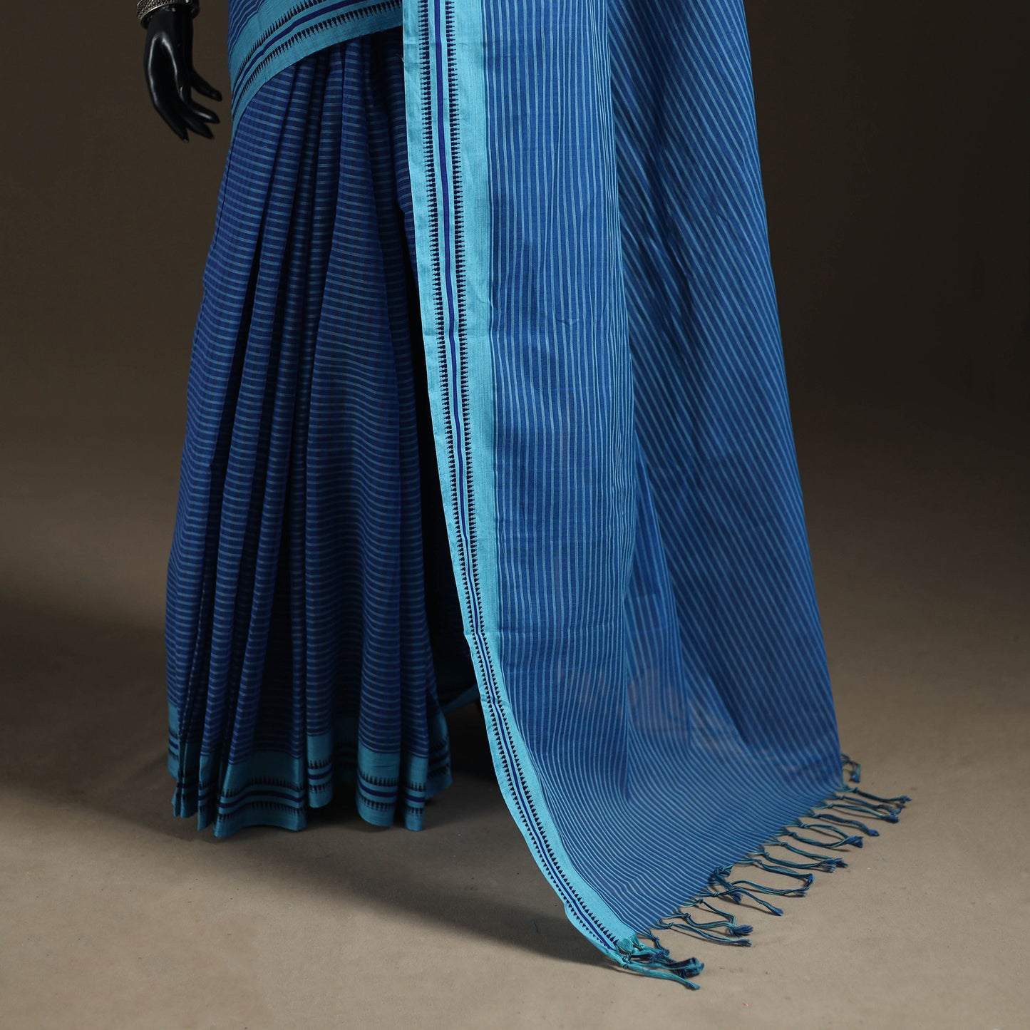 Narayanpet Small Checks Pure Handloom Dobby Cotton Saree 34