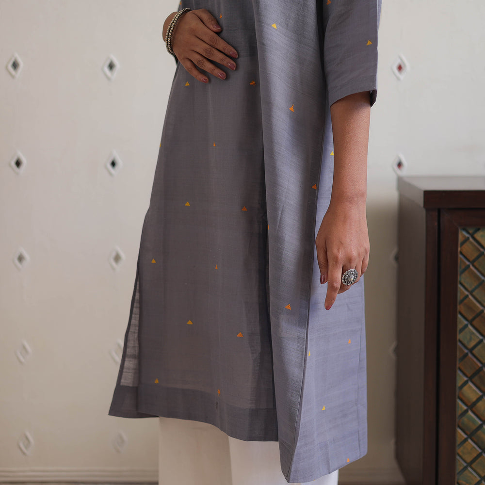 Grey - Handwoven Cotton Angrakha Jamdani Kurta 39