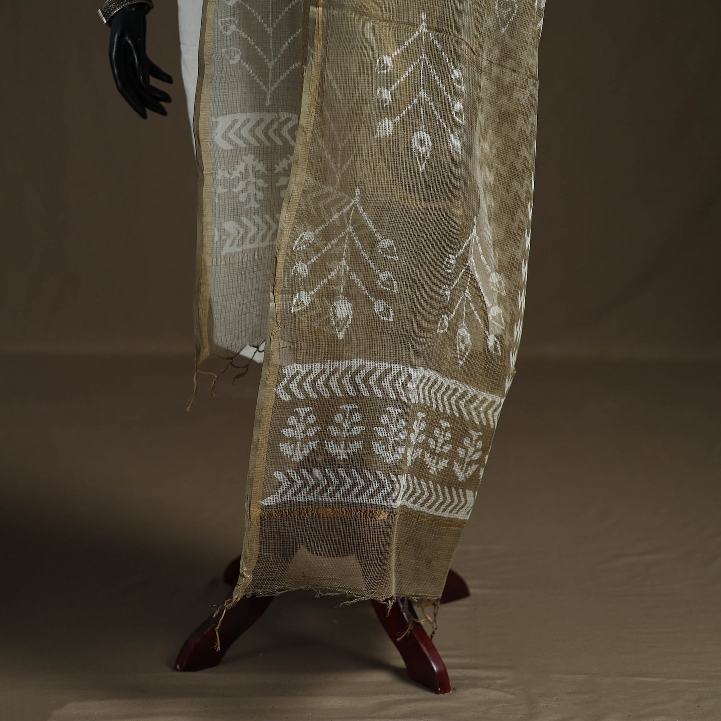 Pipad Hand Block Print Natural Dyed Kota Doria Cotton Dupatta 19