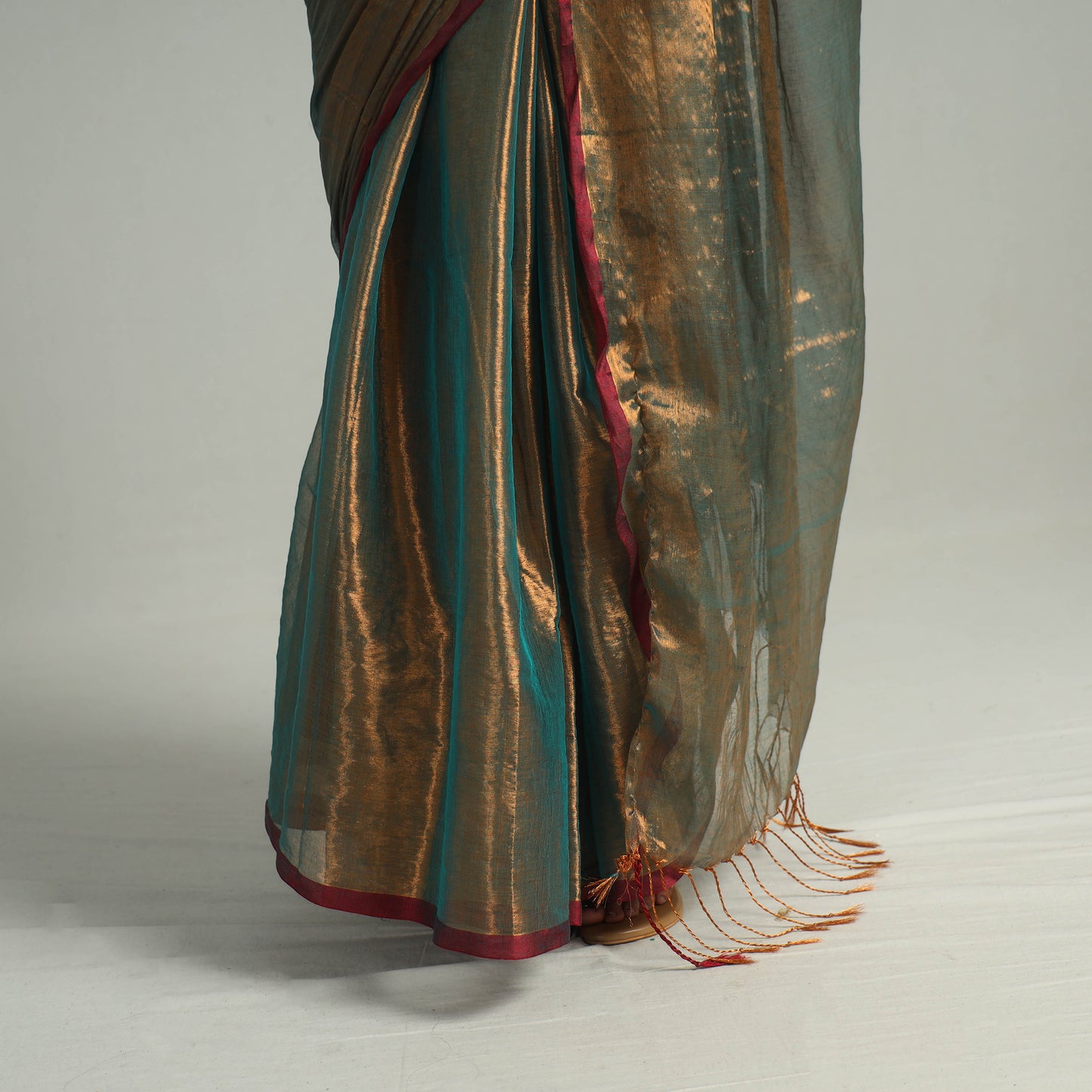 Bengal Fine Tissue Zari Saree 03