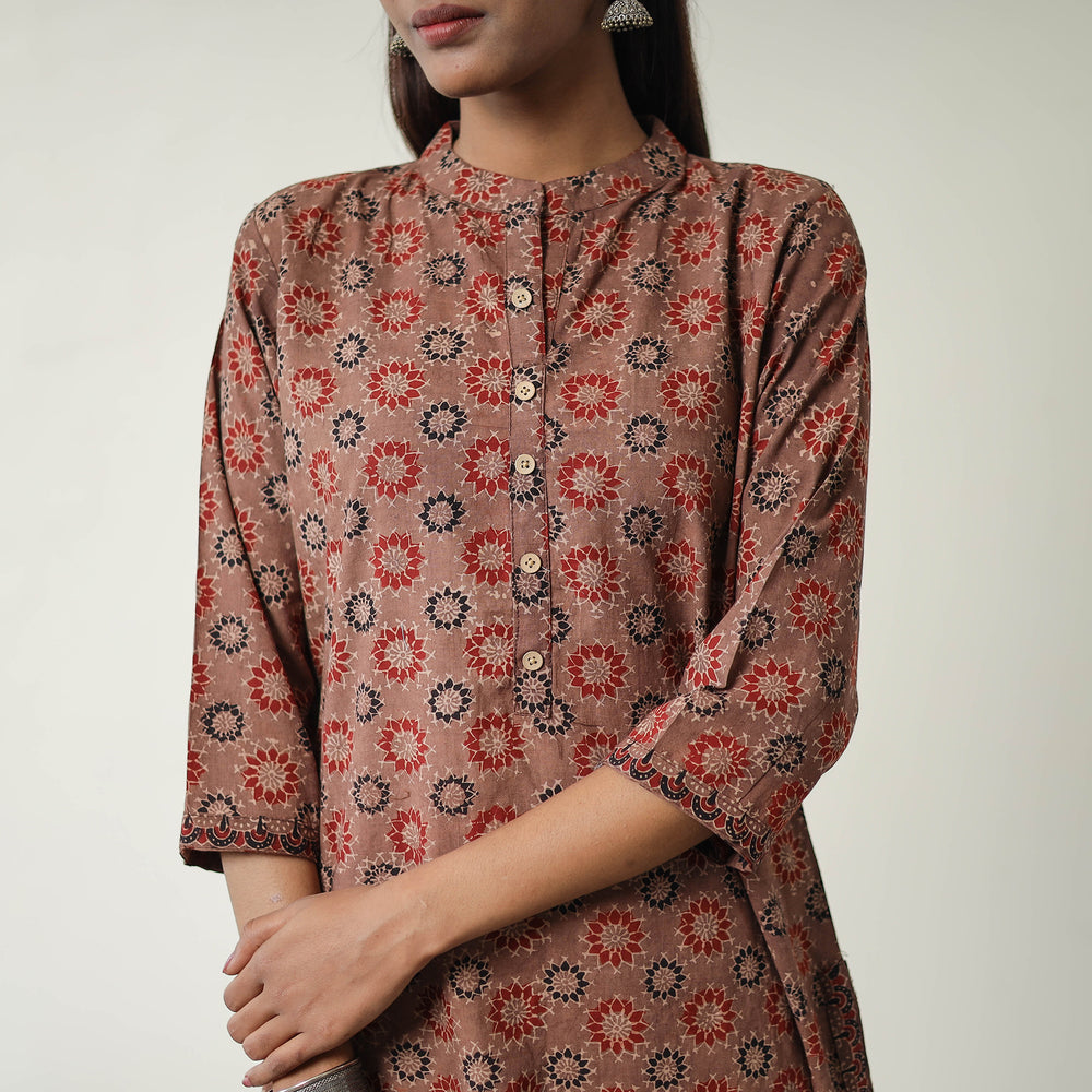 Brown - Block Printed Cotton Straight Ajrakh Kurta 03