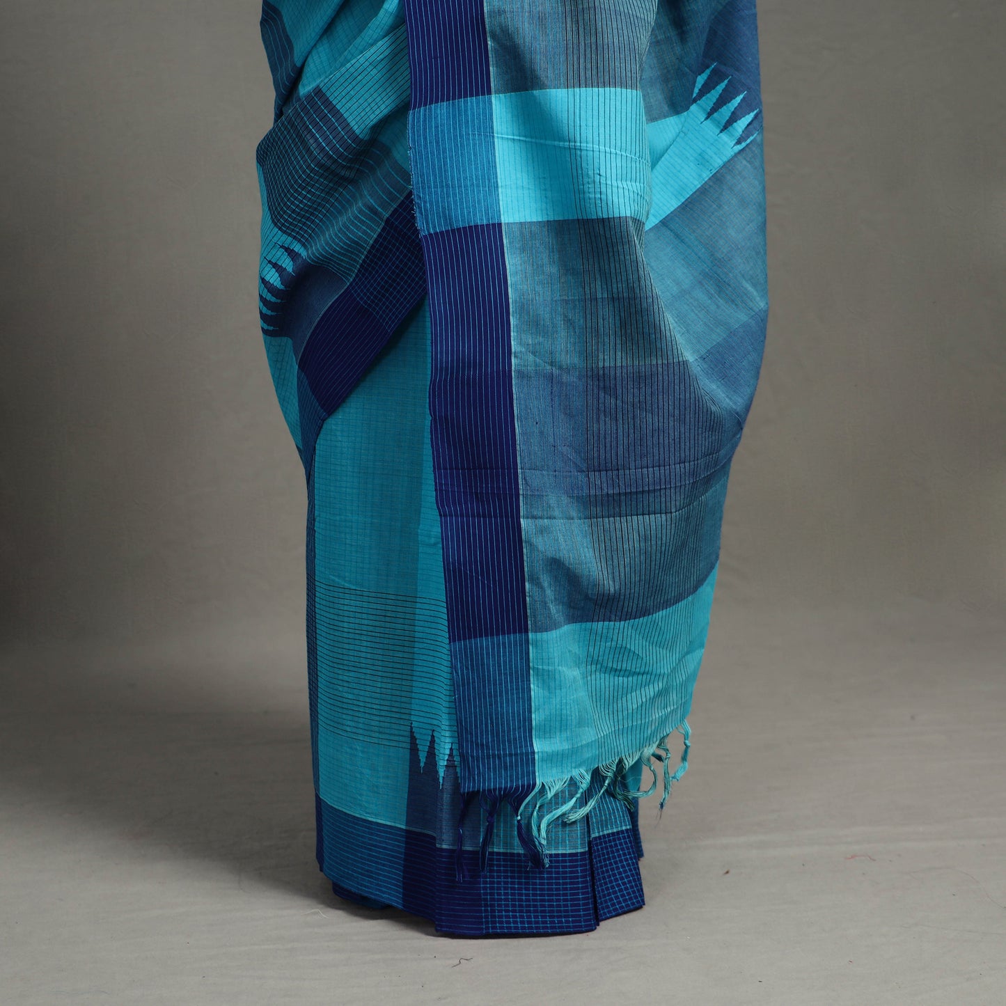 Blue - Narayanpet Stardom 3-Shuttle Cotton Handloom Saree 33