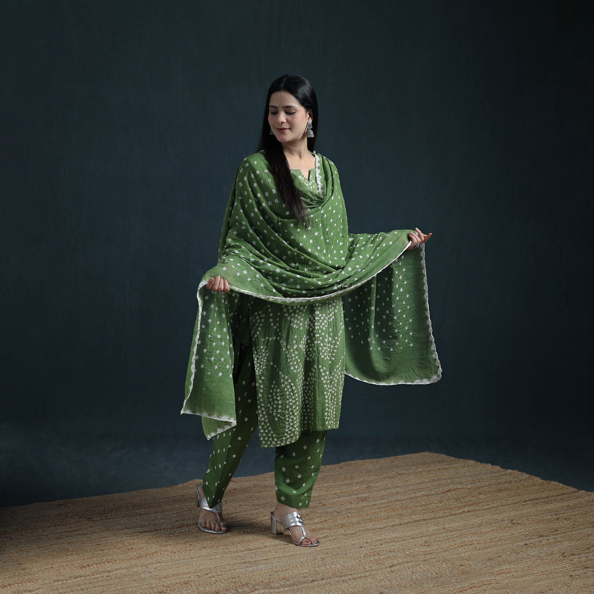Bandhani Tie-Dye Cotton Suit Set with Dupatta for Women 15
