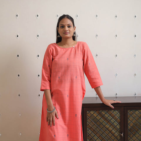 Peach - Handwoven Checks Cotton A-Line Jamdani Kurta 24