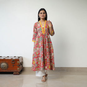 Pink - Printed Cotton Flared Kalamkari Kurta with Patchwork 02