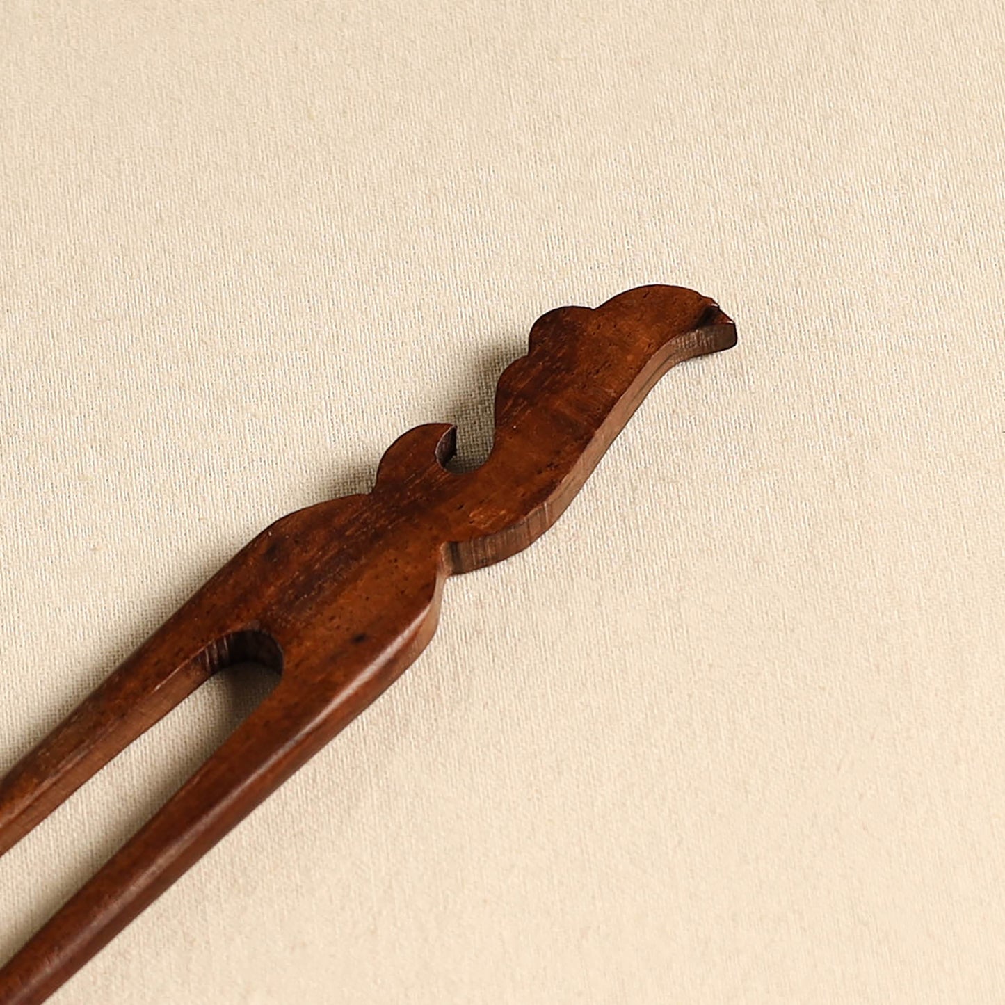 Hand Carved Sheesham Wood Juda Stick 36