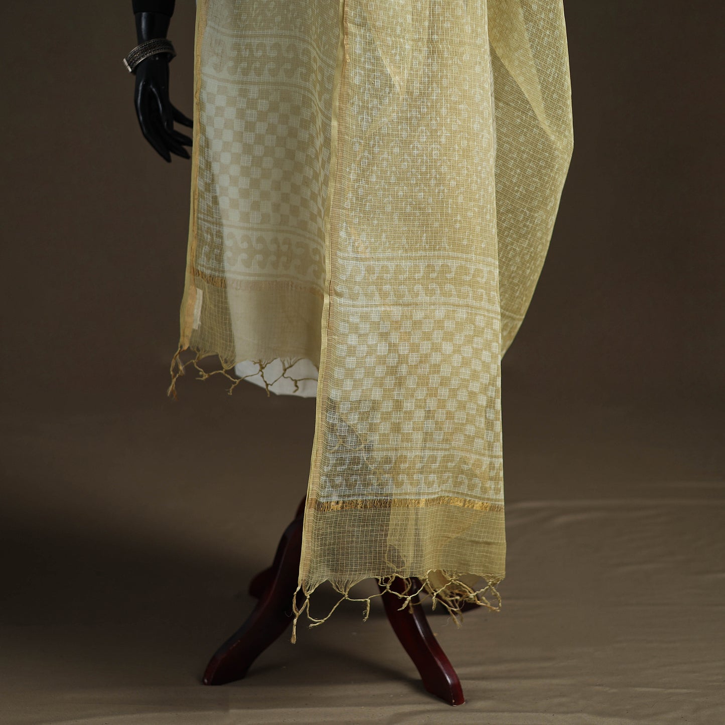 Pipad Hand Block Print Natural Dyed Kota Doria Cotton Dupatta 25