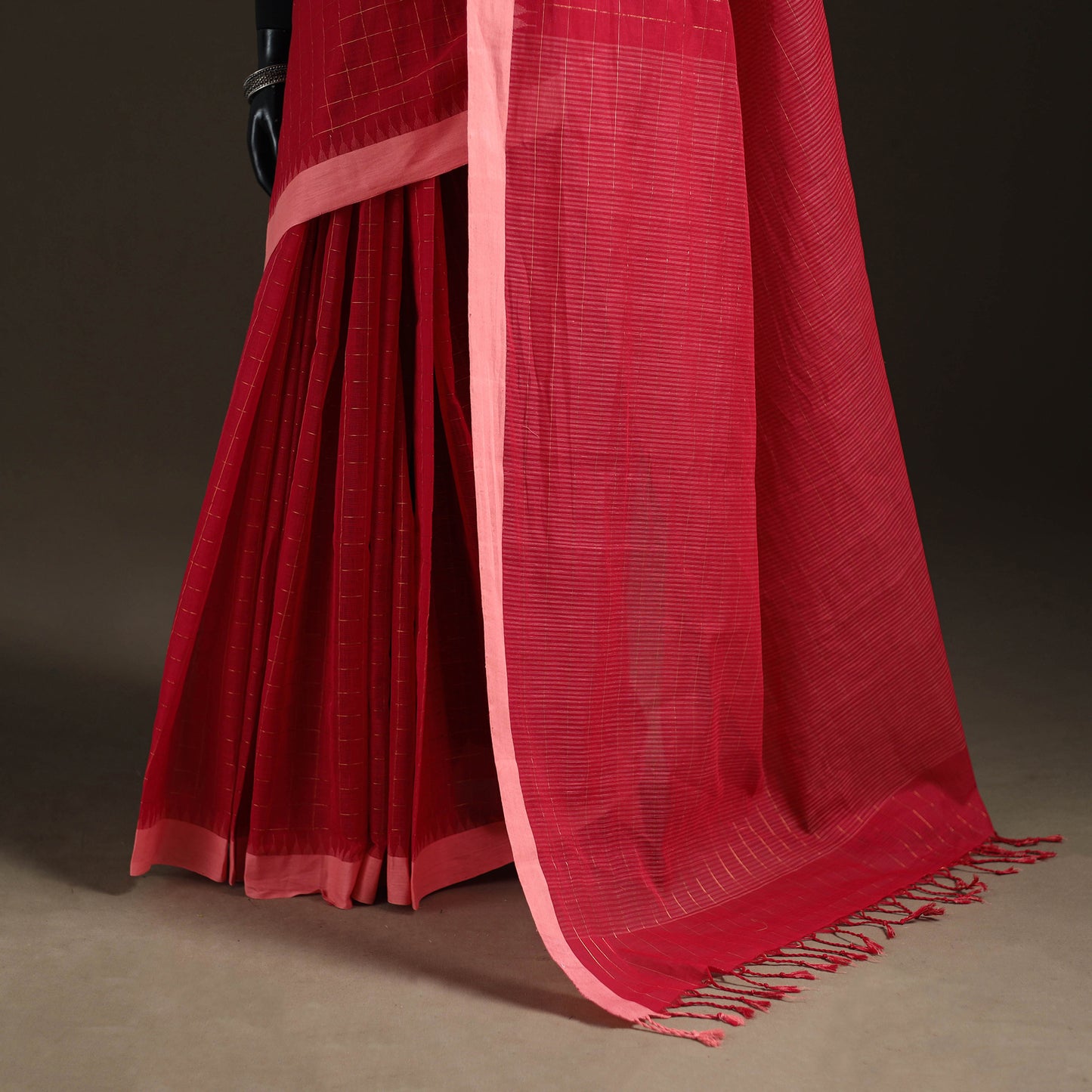 Kuppadam Zari Checks Pure Handspun Handloom Cotton Saree 41