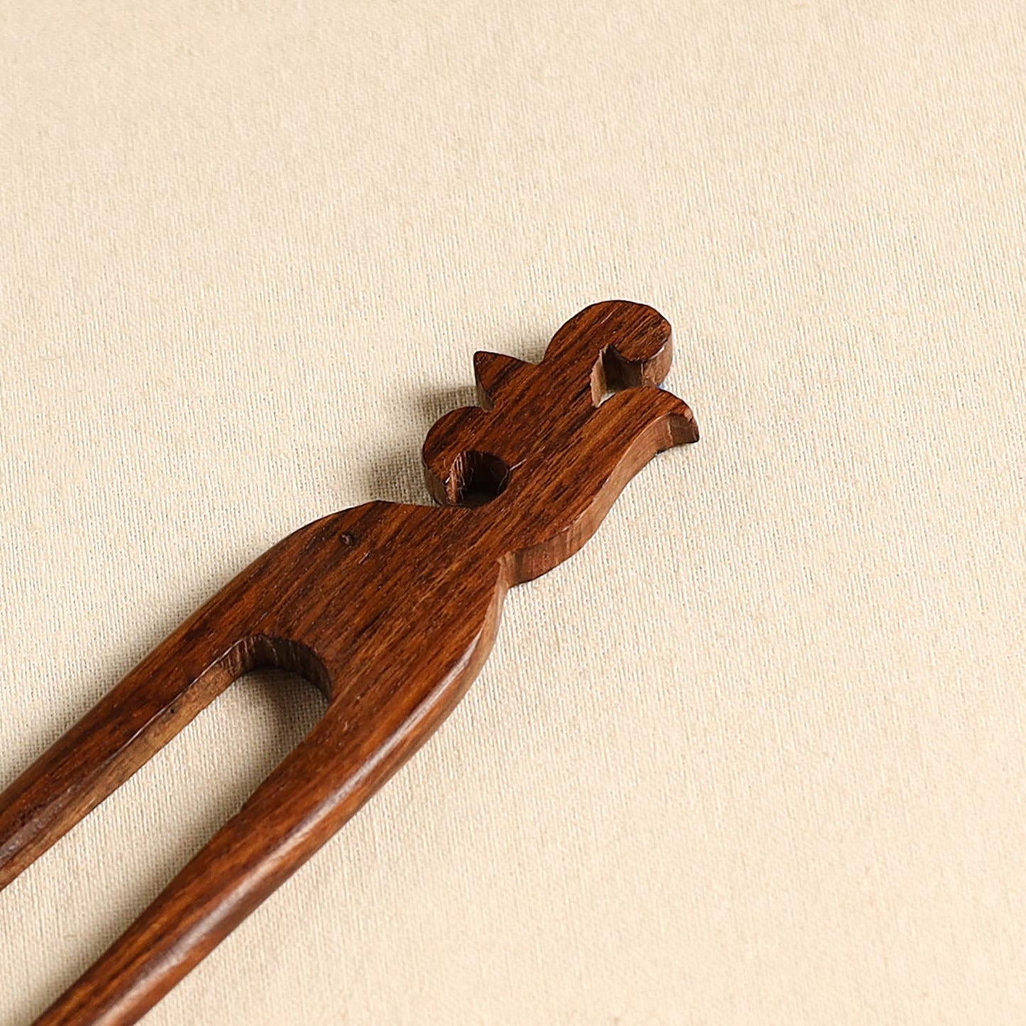 Hand Carved Sheesham Wood Juda Stick 43