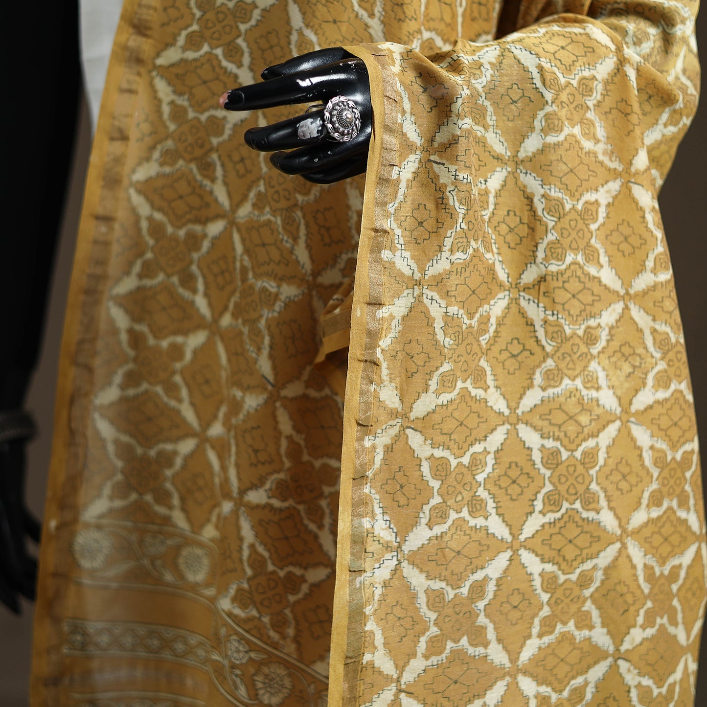 Akola Dabu Hand Block Print Chanderi Silk Handloom Dupatta 03