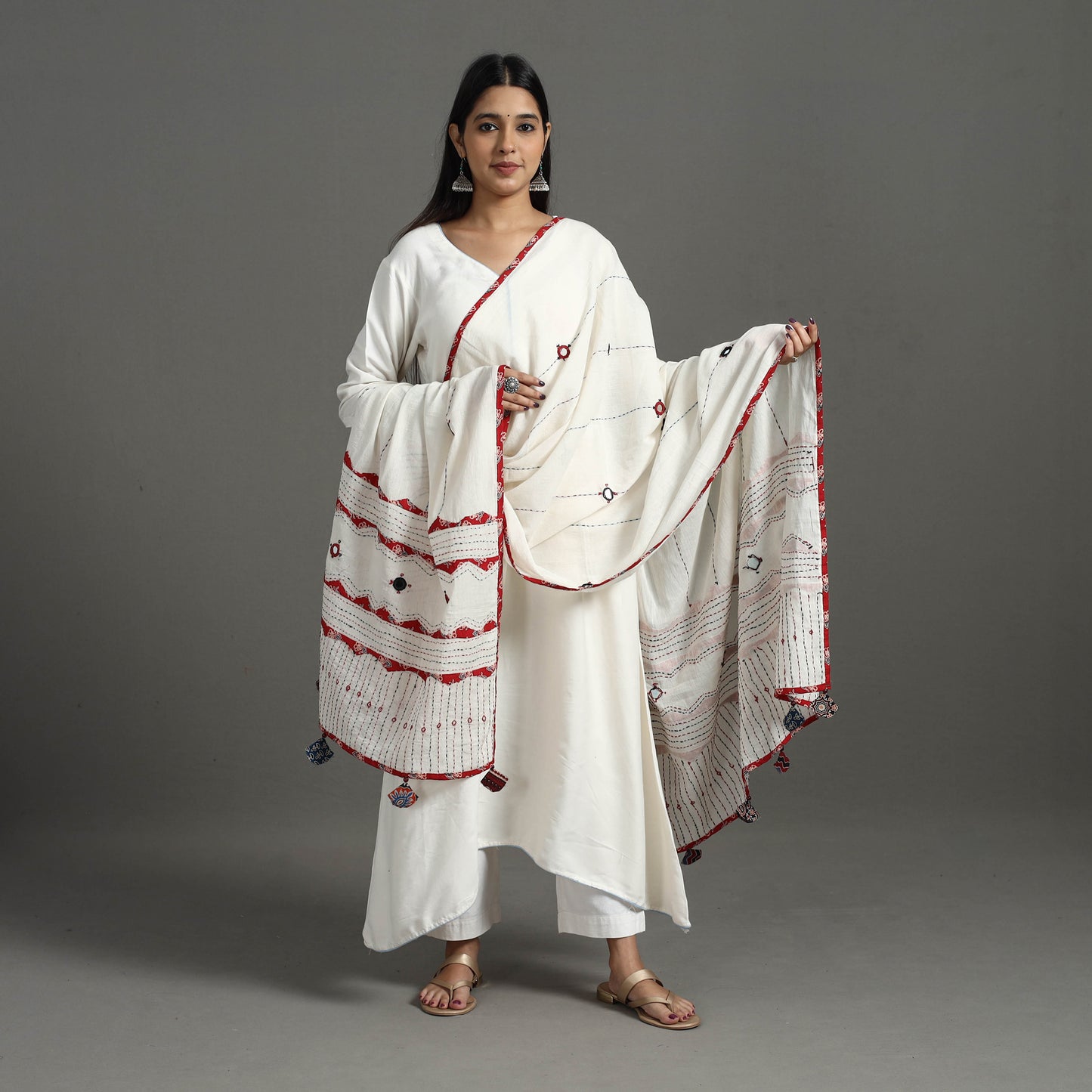 Tagai Kantha Dupatta 