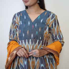 Buy Multicolor Handloom Cotton Pochampally Ikat Kurta Set