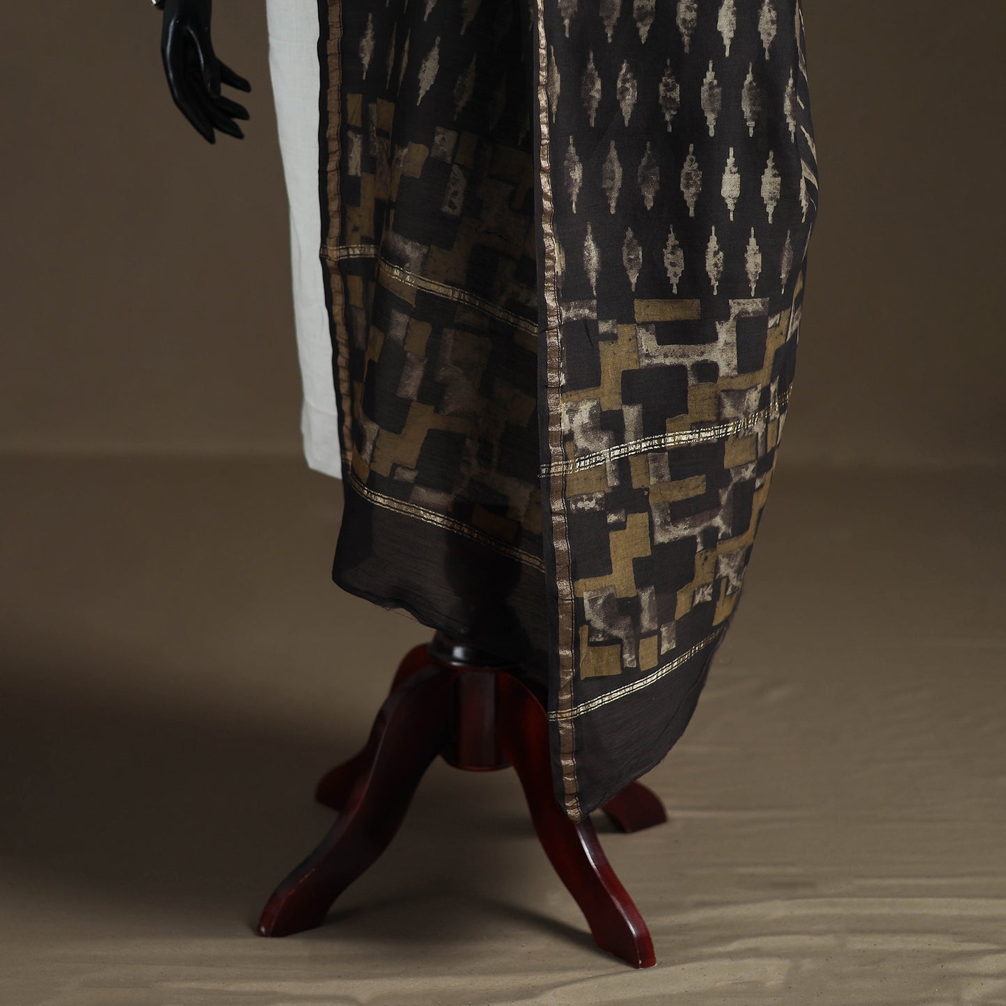 Akola Dabu Hand Block Print Chanderi Silk Handloom Dupatta 09