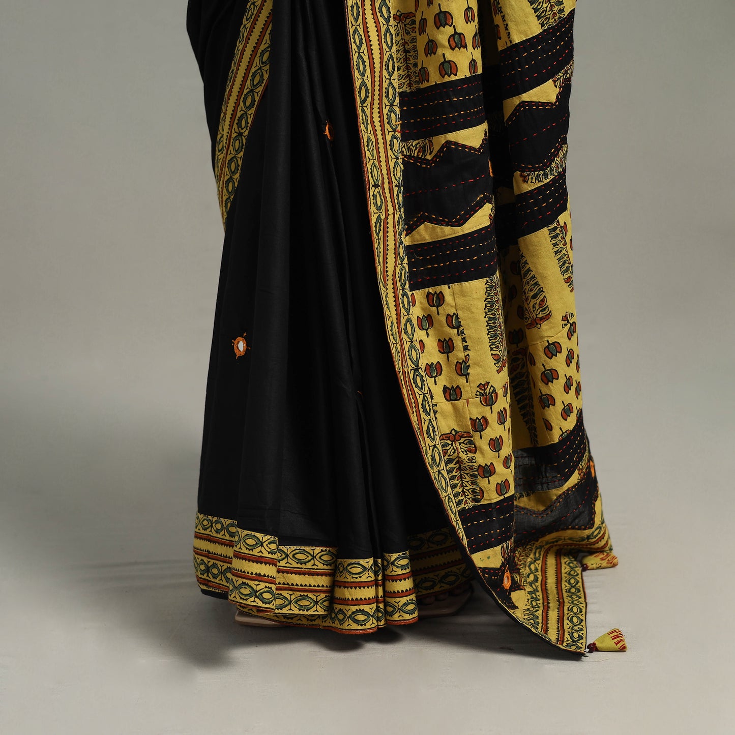 Black - Applique Patchwork Mul Cotton Tagai Ajrakh Saree 05