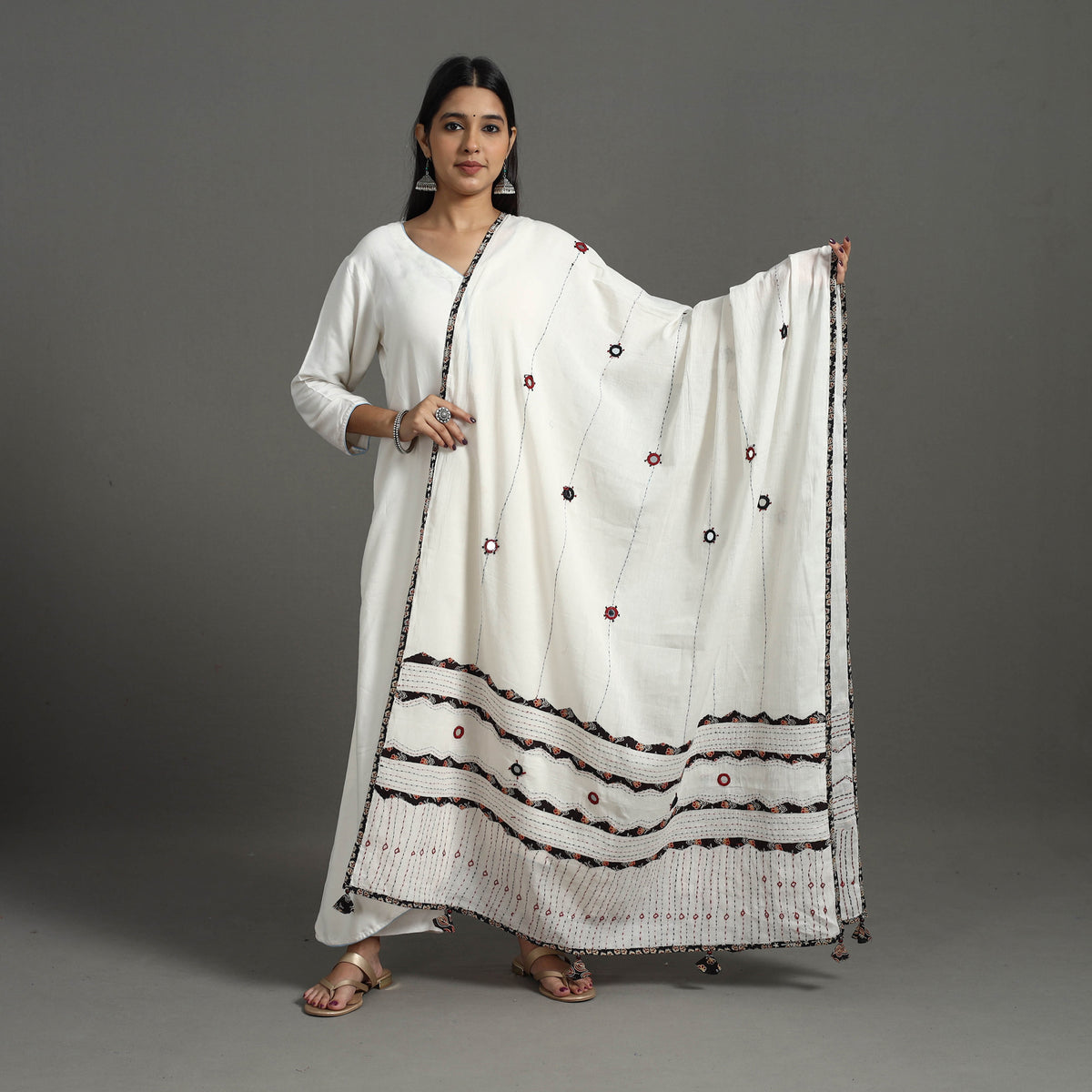 Tagai Kantha Dupatta 