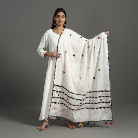 White - Applique Patchwork Cotton Tagai Kantha Dupatta 63