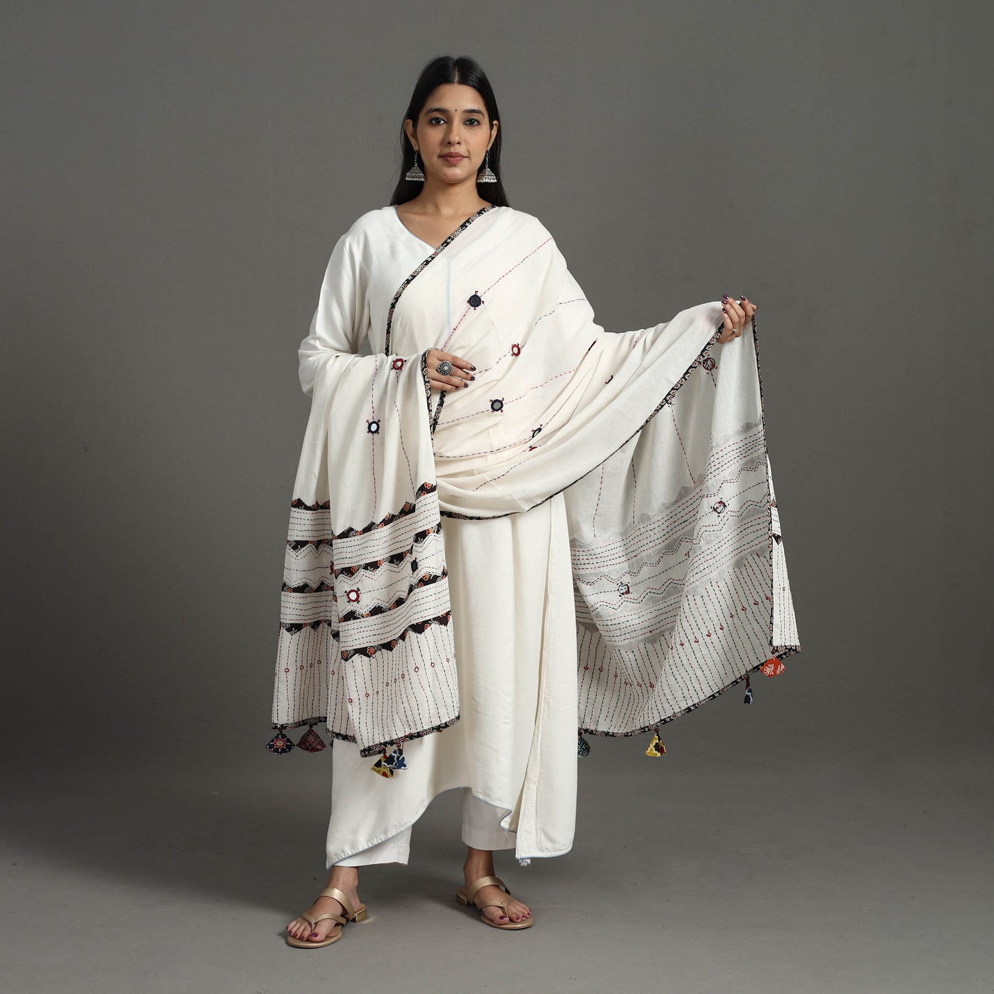 Tagai Kantha Dupatta 