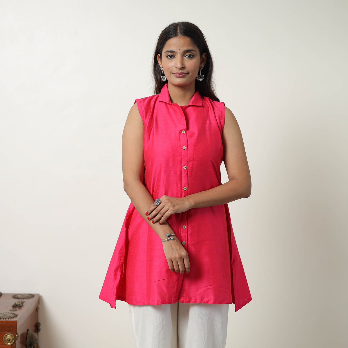 Aahana Pink Slub Silk Short Plain Kurta