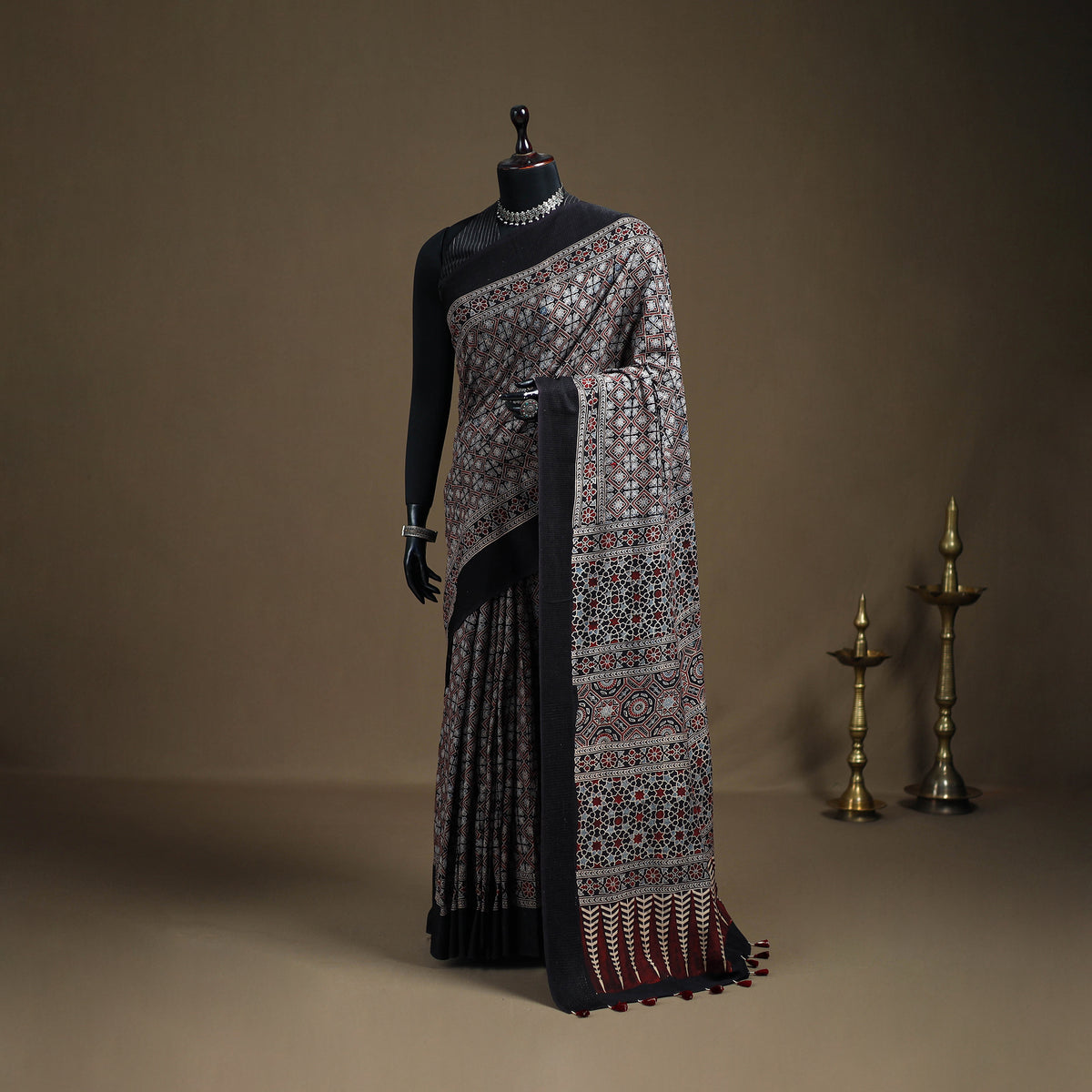 Ajrakh Hand Block Print Natural Dyed Handloom Thread Border Cotton Saree 19
