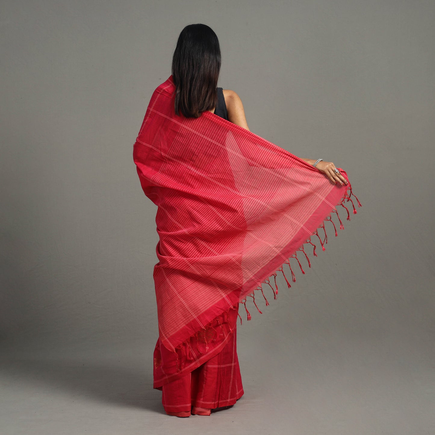 Red - Flower of Life Zari Jamdani Cotton Handloom Saree 47