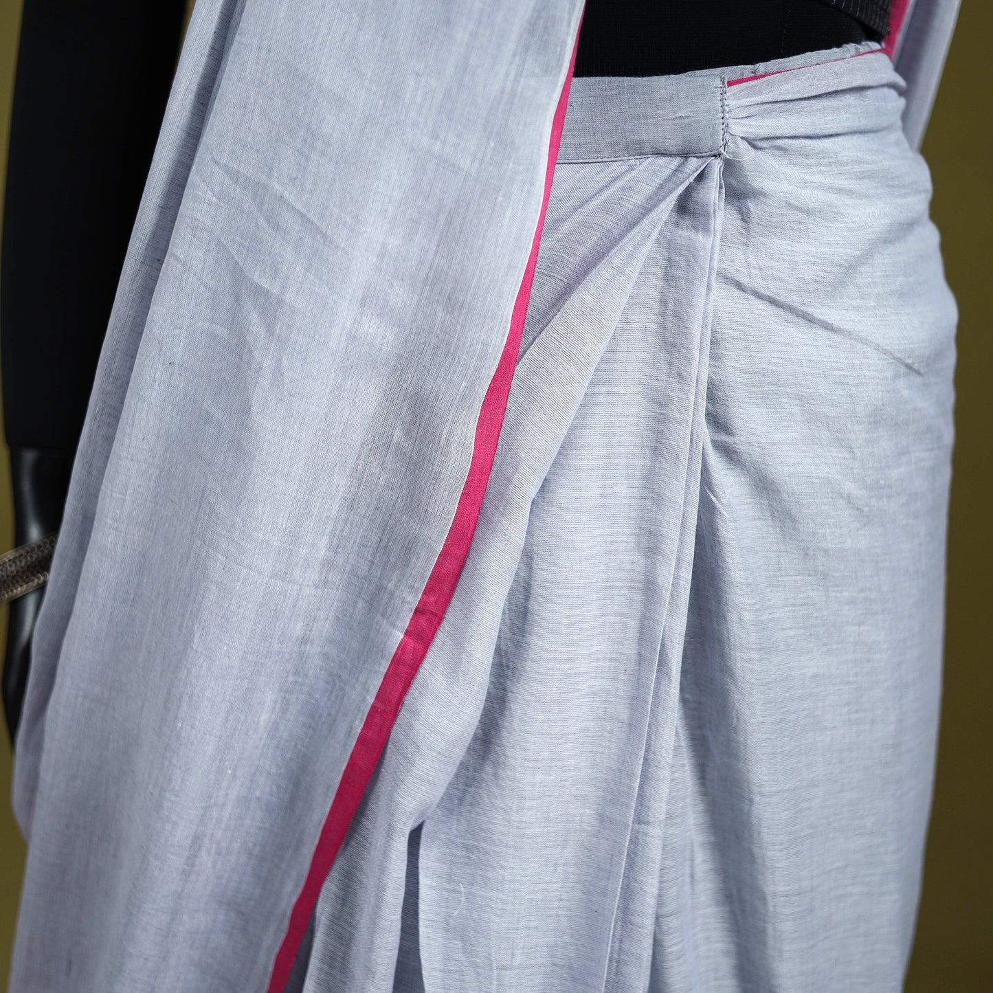 Plain Pure Mul Cotton Ready To Wear Saree 09