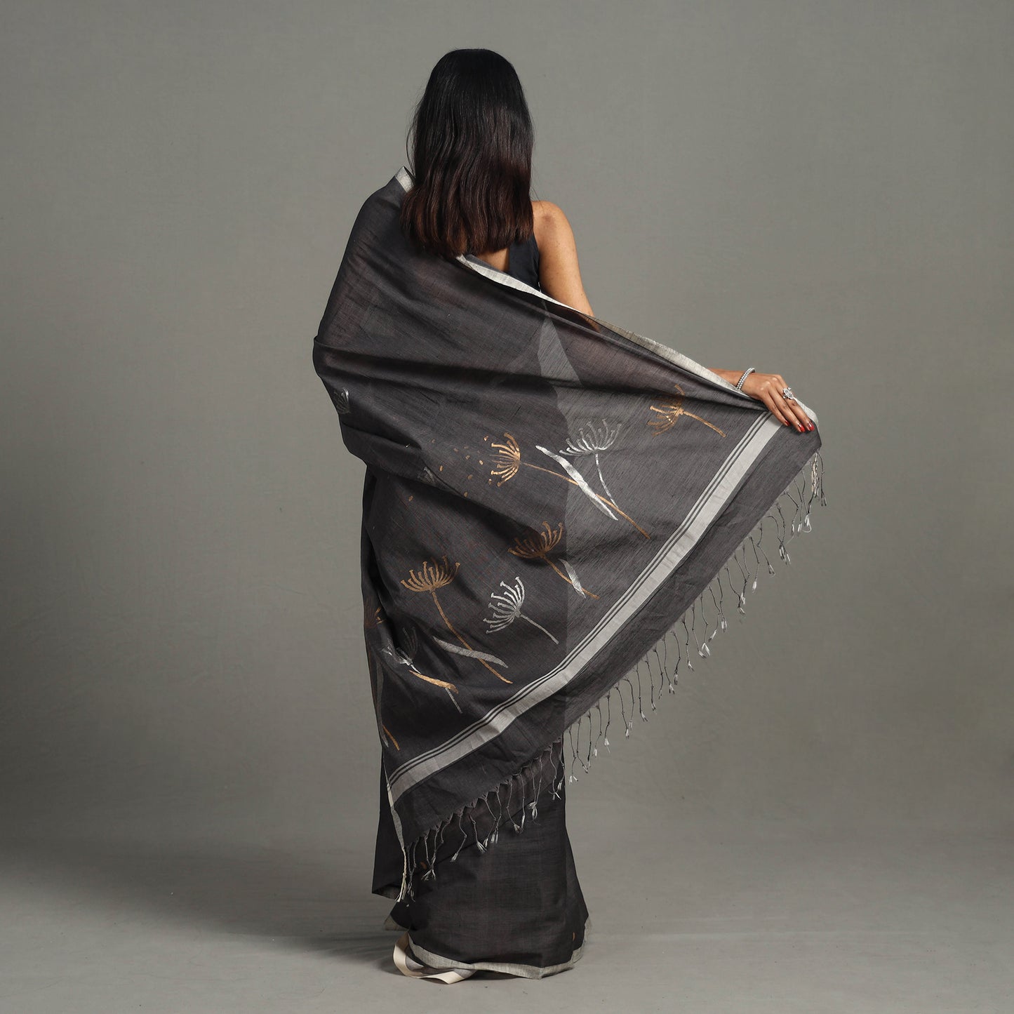 Black - Pollen Jamdani Cotton Handloom Saree 48