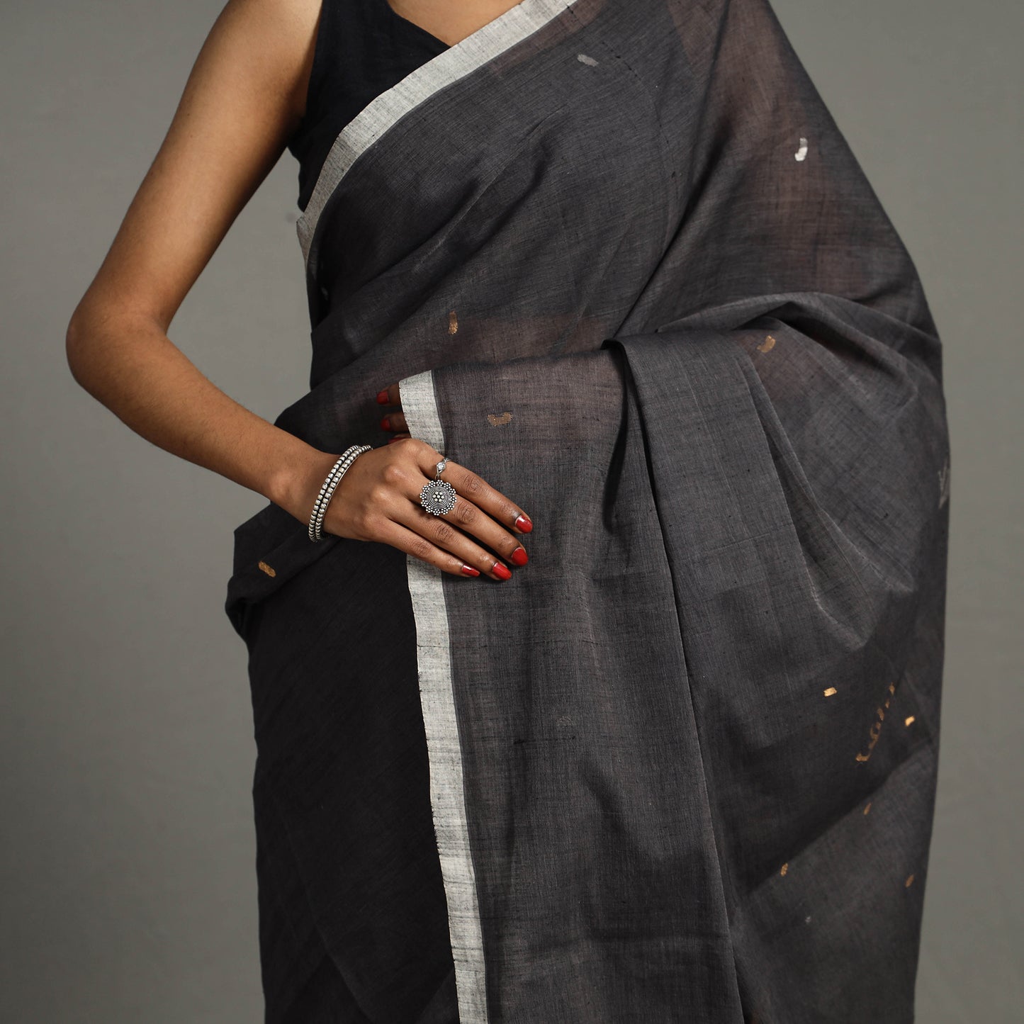 Black - Pollen Jamdani Cotton Handloom Saree 48