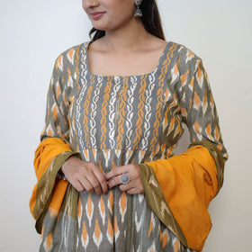 Grey - Handloom Cotton Pochampally Ikat Kurta Set 10