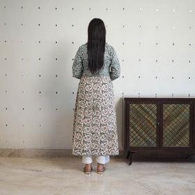 Green - Cotton A-Line Batik Print Kurta 05