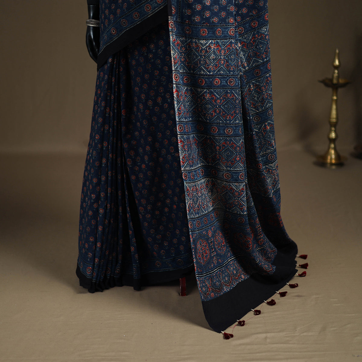 Ajrakh Hand Block Print Natural Dyed Pure Mul Cotton Saree 05