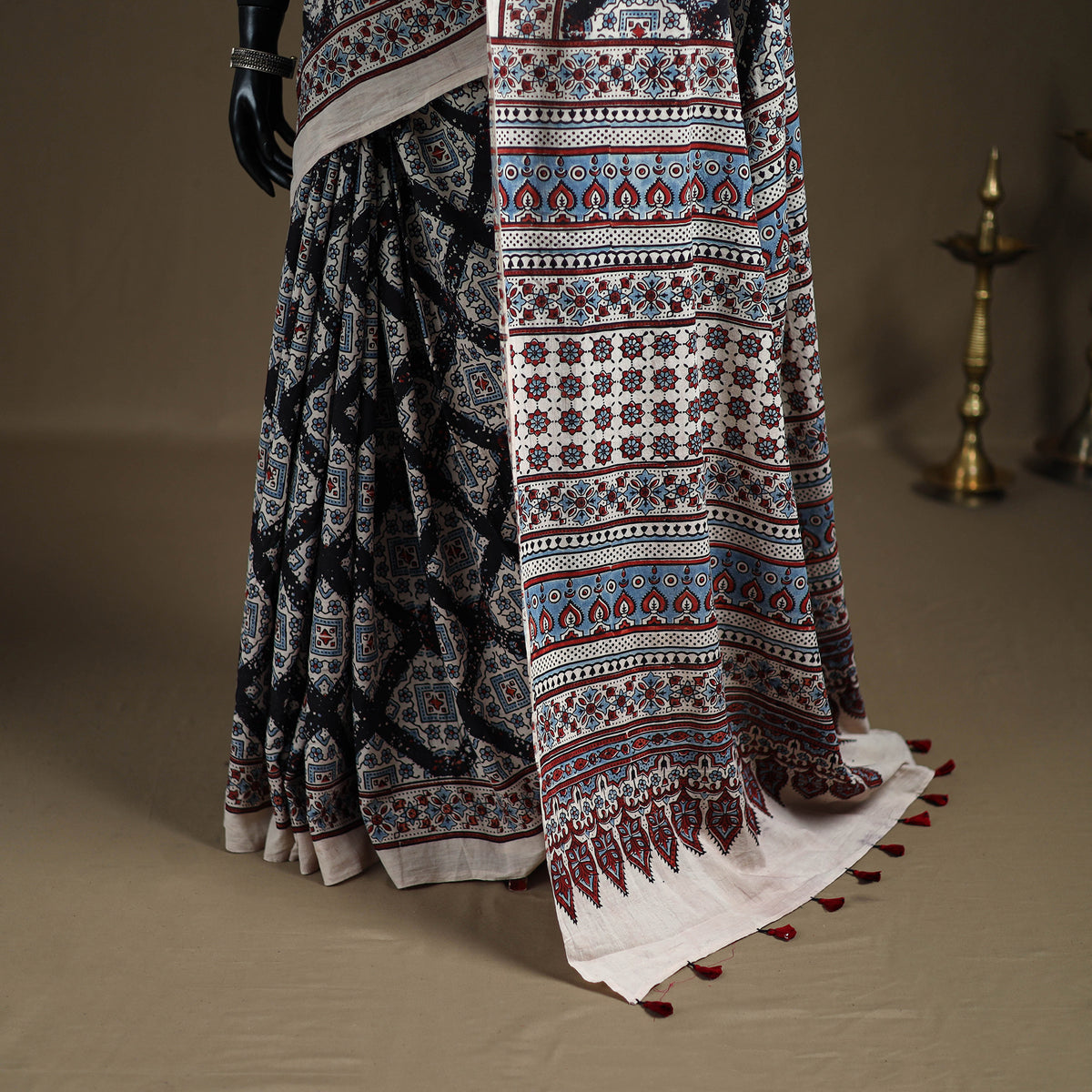 Ajrakh Hand Block Print Natural Dyed Pure Mul Cotton Saree 06