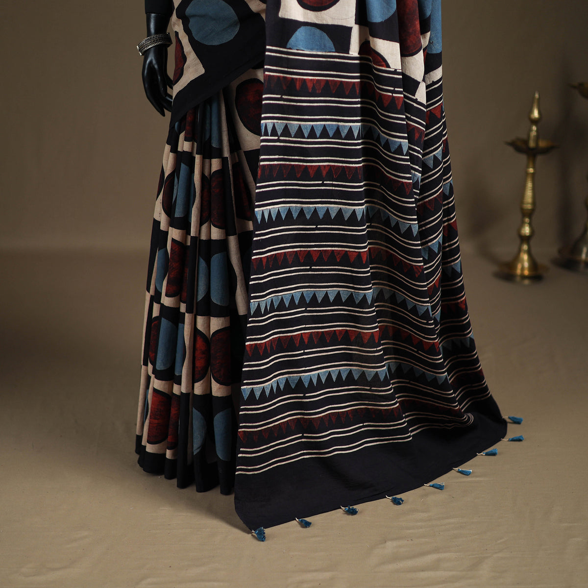 Ajrakh Hand Block Print Natural Dyed Pure Mul Cotton Saree 07