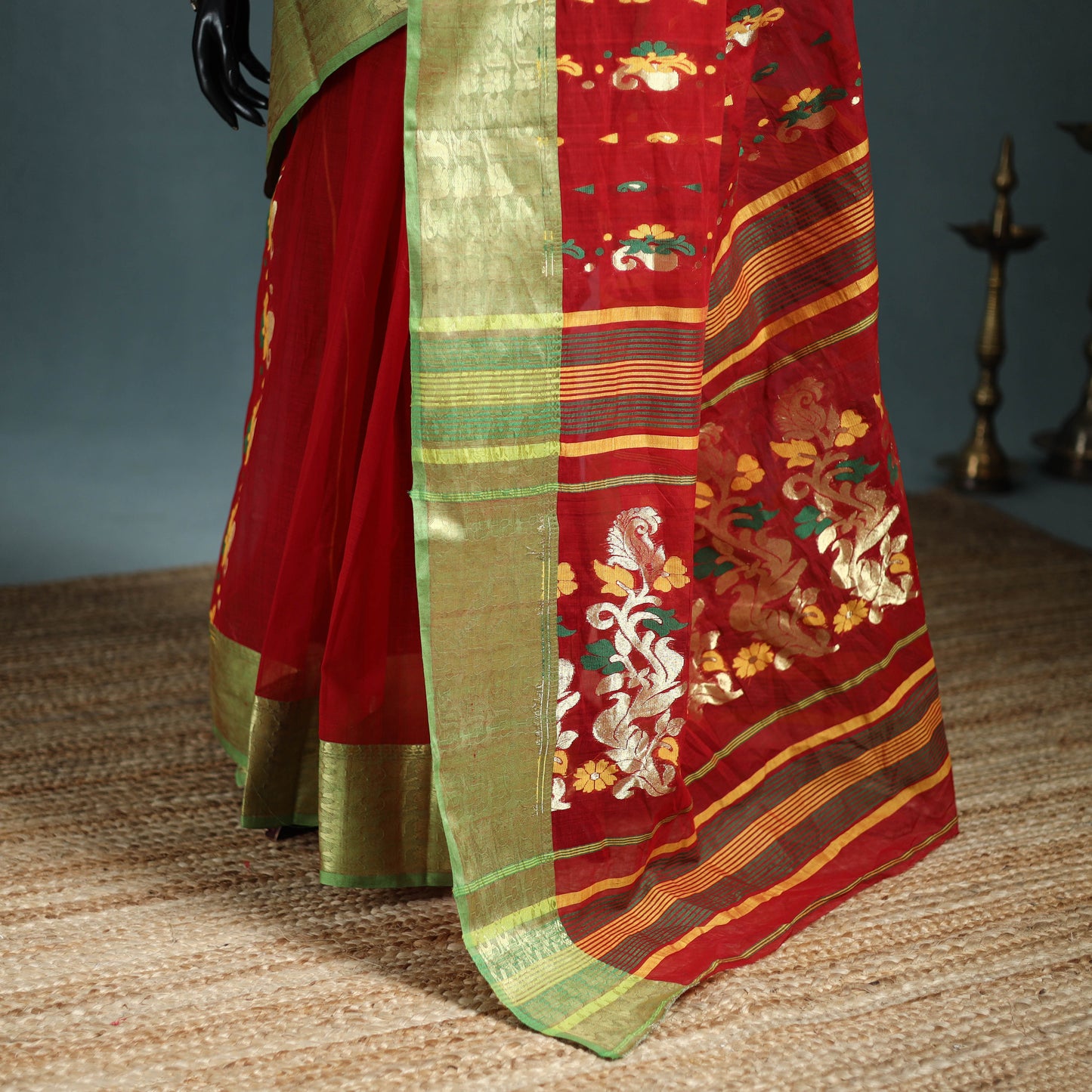 Pure Cotton Handloom Bengal Tant Saree with Zari & Thread Work 06