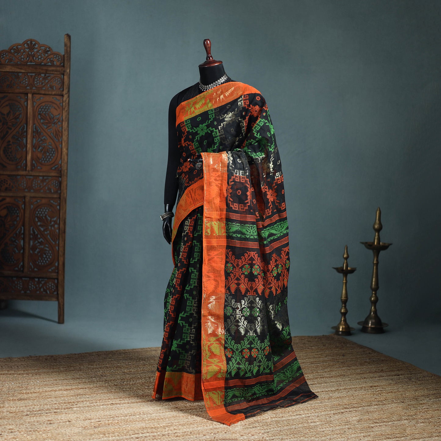 Pure Cotton Handloom Bengal Tant Saree with Zari & Thread Work 09