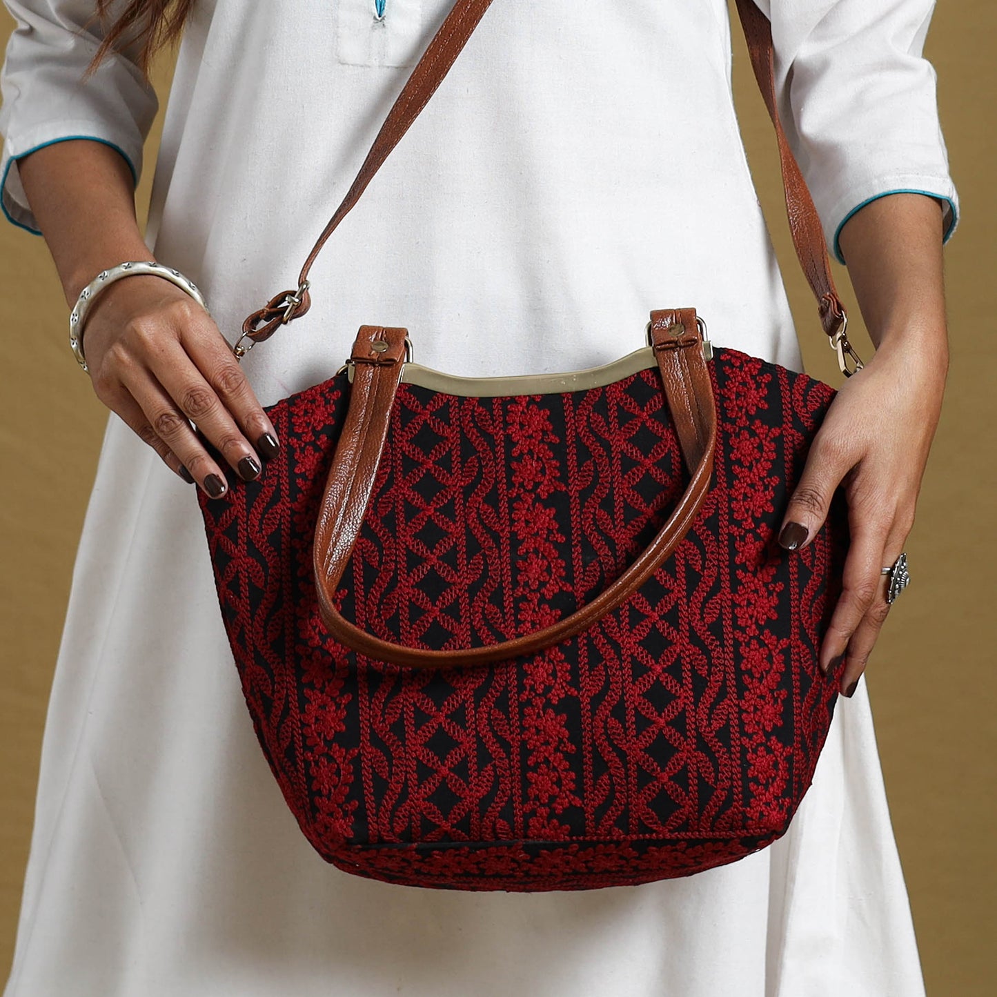 Kutch Embroidery Cotton Handcrafted Sling Bag 01