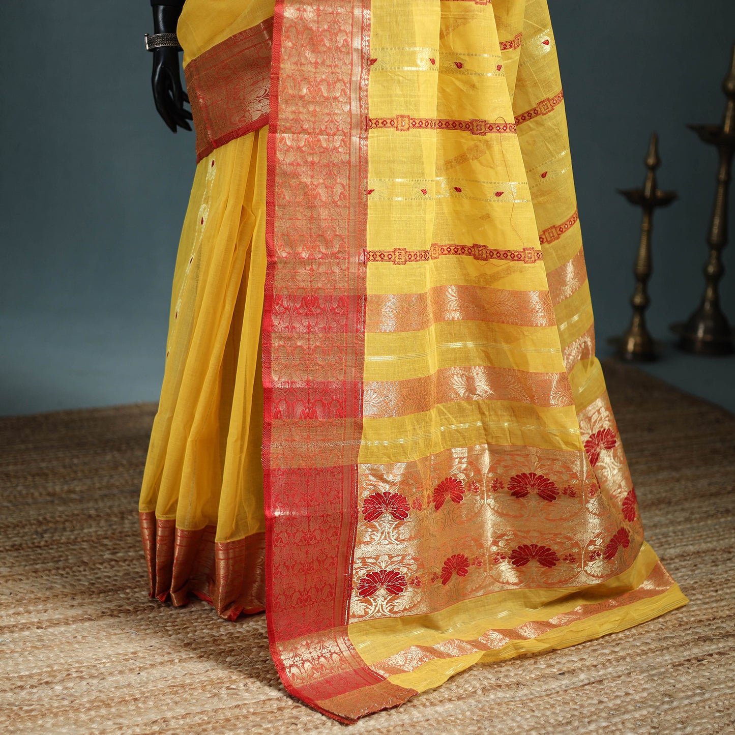 Pure Cotton Handloom Bengal Tant Saree with Zari & Thread Work 11